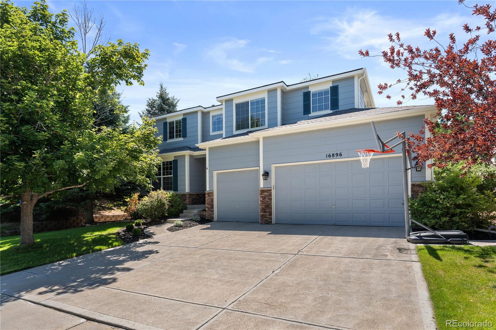 The Farm Aurora Home | MLS #: 610215016896 E Maplewood Drive, Aurora Beds: 5 Baths: 5 Price: $739,000