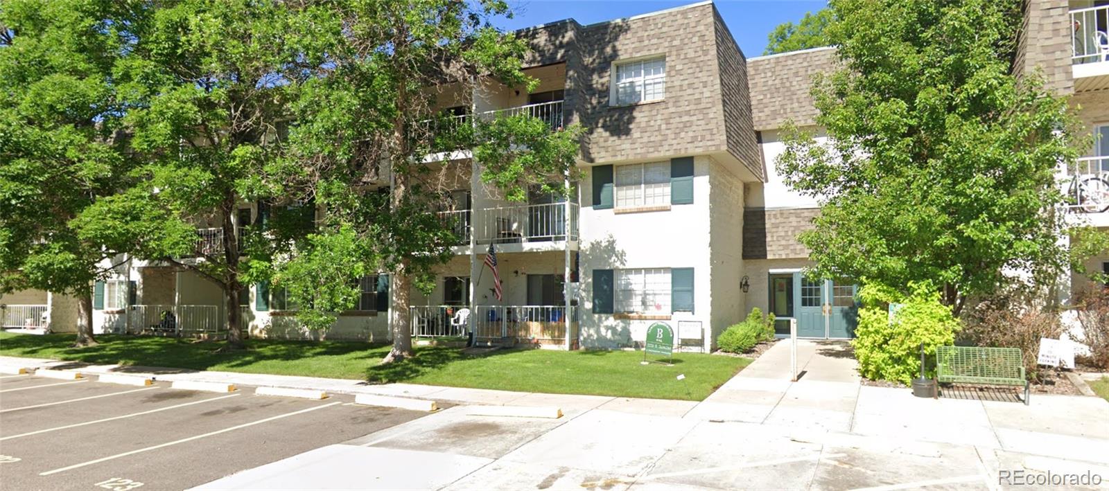 Jasmine Denver Condo / Townhome | MLS #: 97344422225 S Jasmine Street 207, Denver Beds: 2 Baths: 1 Price: $152,500