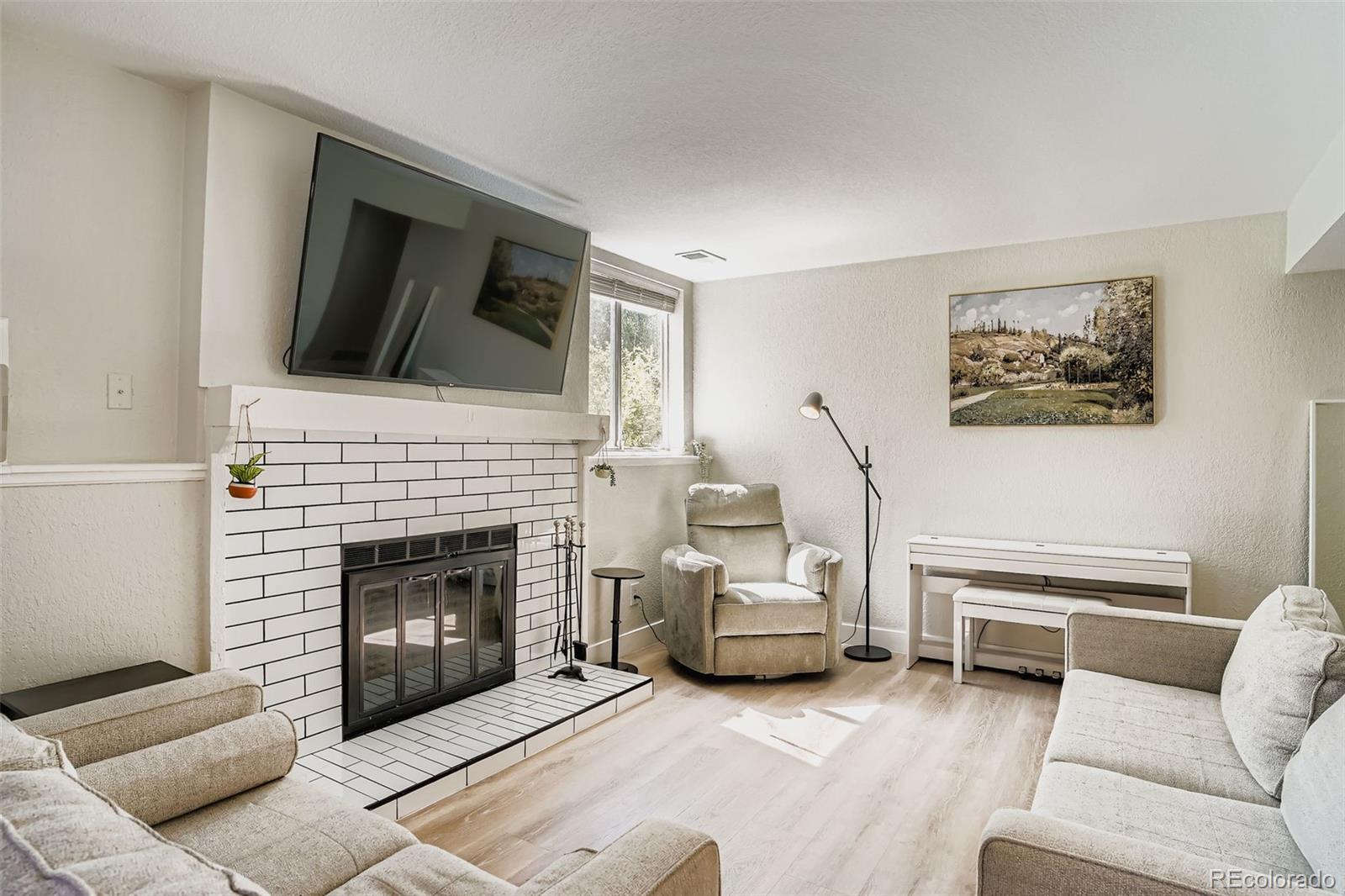 Victoria Crossing Aurora Condo / Townhome | MLS #: 431532217630 E Loyola Drive 1812L, Aurora Beds: 2 Baths: 1 Price: $252,900