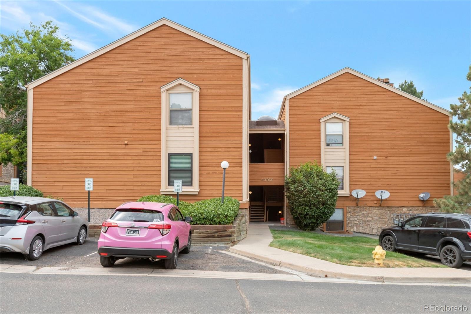 Chaparral Aurora Condo / Townhome | MLS #: 39703604283 S Salida Way 12, Aurora Beds: 1 Baths: 1 Price: $185,900