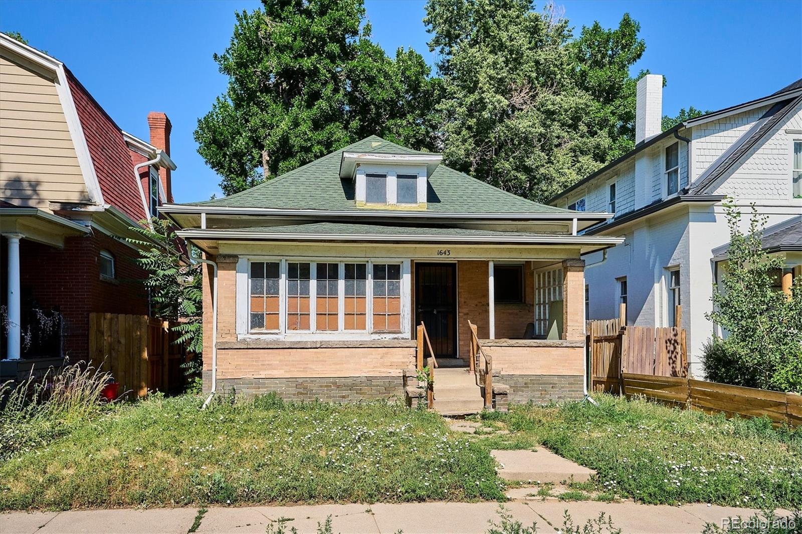 1643  adams street, Denver sold home. Closed on 2025-10-17 for $400,000.