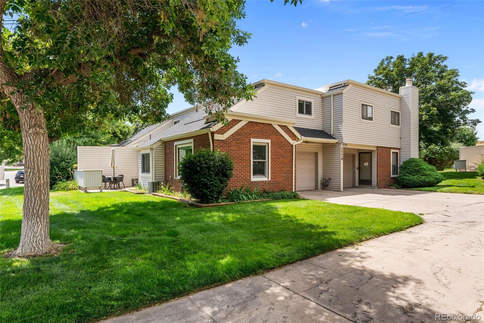 1779 s lee street, Lakewood sold home. Closed on 2025-09-24 for $360,000.