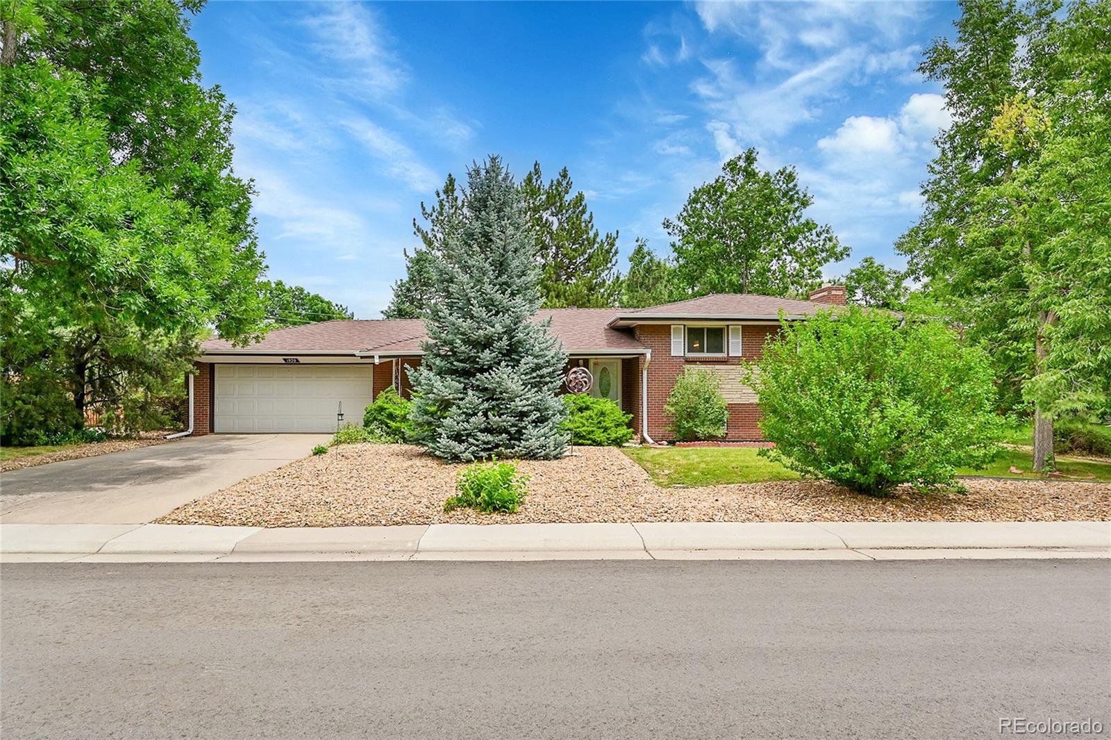 1920 zang street, Golden sold home. Closed on 2025-09-03 for $685,000.