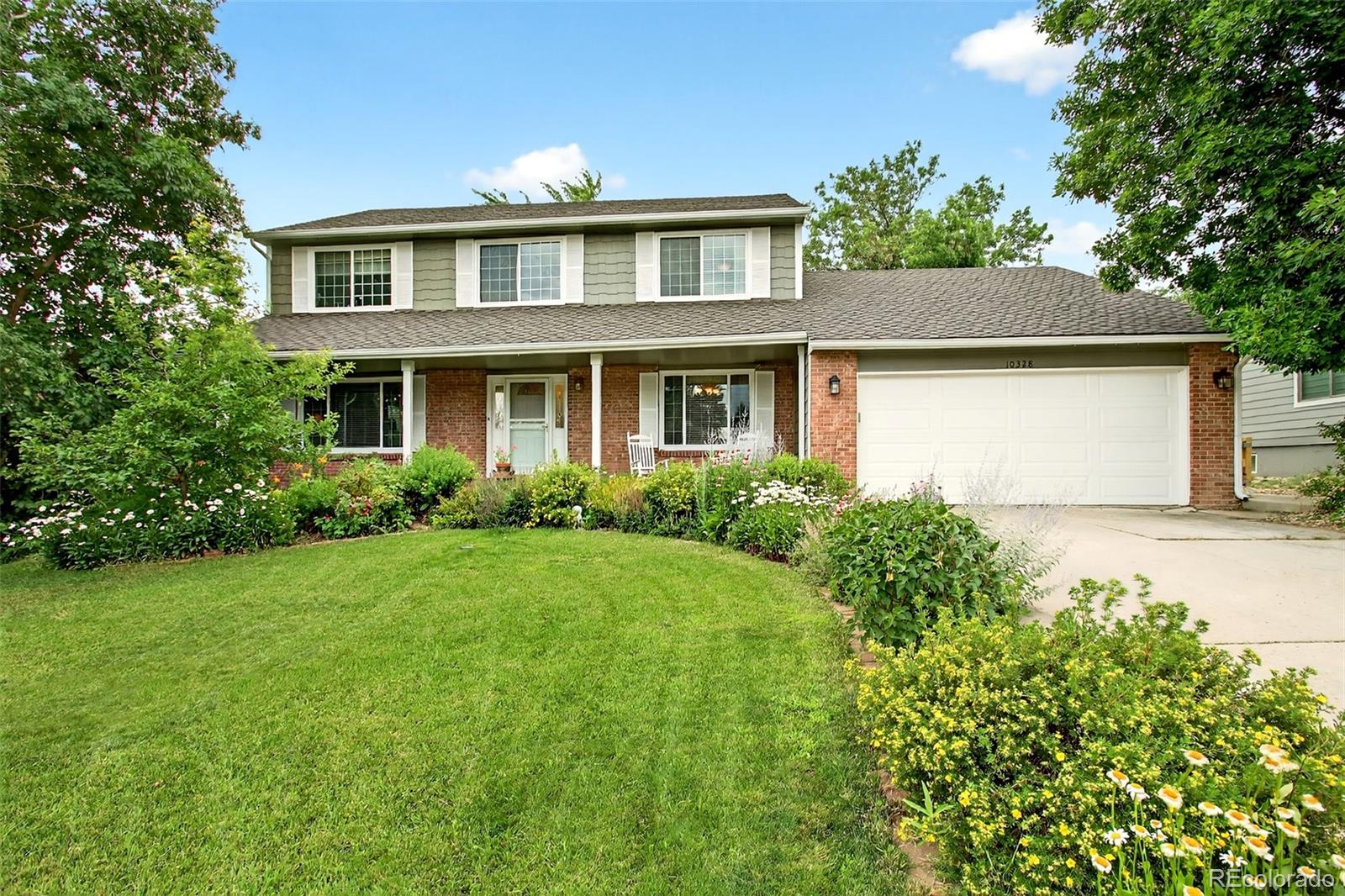 Ken Caryl Littleton Home | MLS #: 193517910328 W Crestone Mountain, Littleton Beds: 5 Baths: 4 Price: $799,000