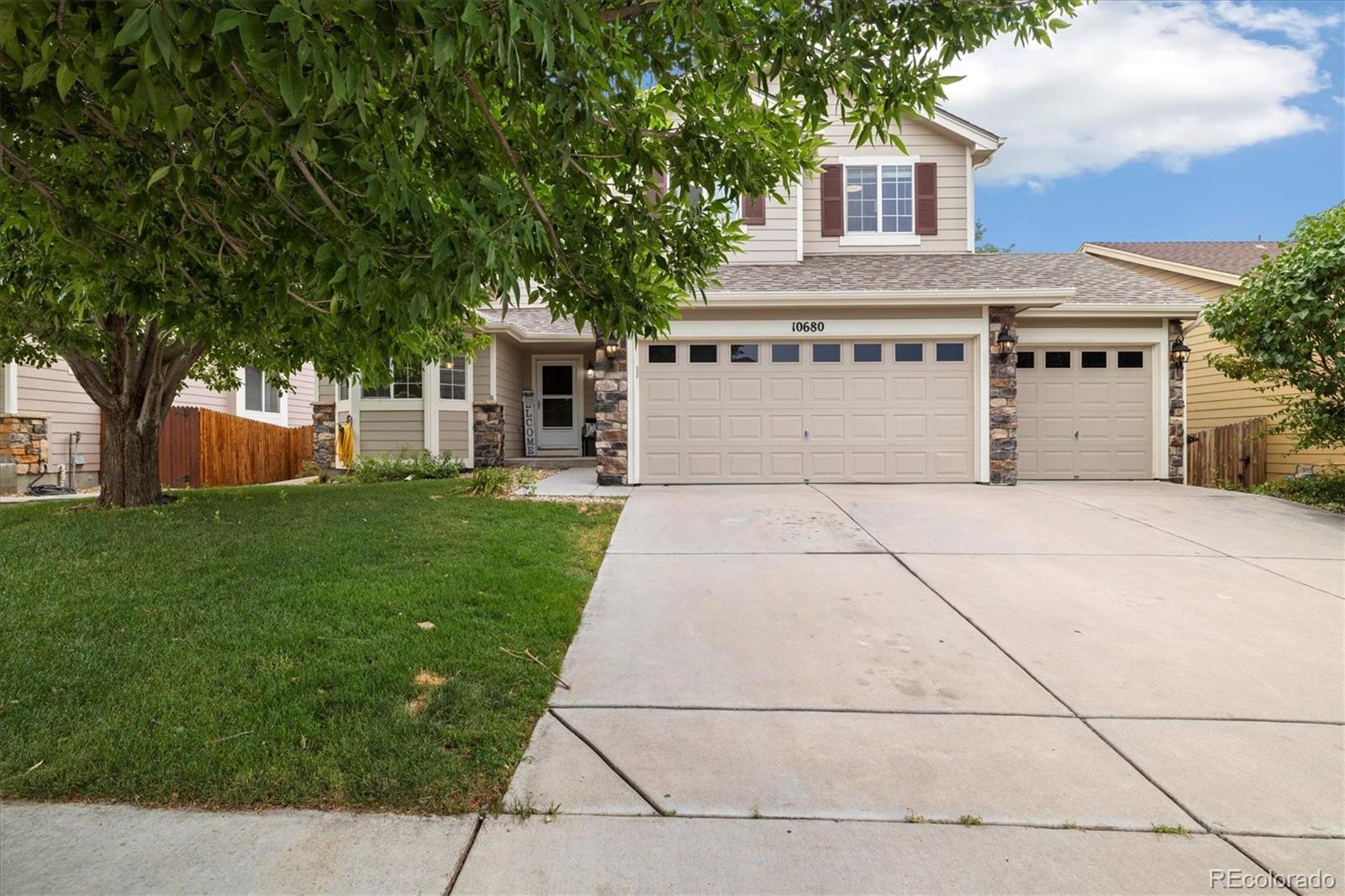 Buffalo Mesa Commerce City Home | MLS #: 927101010680  Norfolk Street, Commerce City Beds: 4 Baths: 3 Price: $560,000