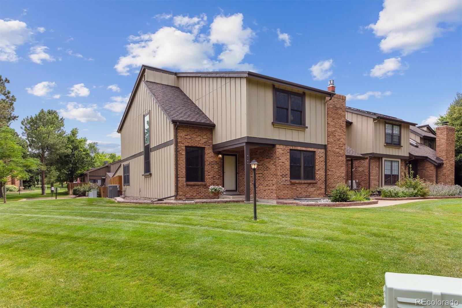 Willow Creek Centennial Condo / Townhome | MLS #: 99740438189 E Phillips Circle , Centennial Beds: 4 Baths: 4 Price: $609,900