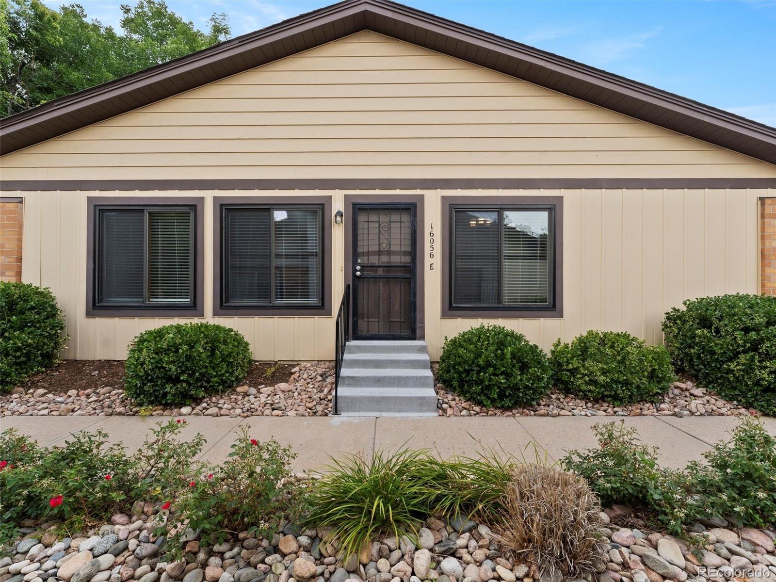 Mission Viejo Aurora Condo / Townhome | MLS #: 472961416056 E Ithaca Place E, Aurora Beds: 2 Baths: 2 Price: $324,999