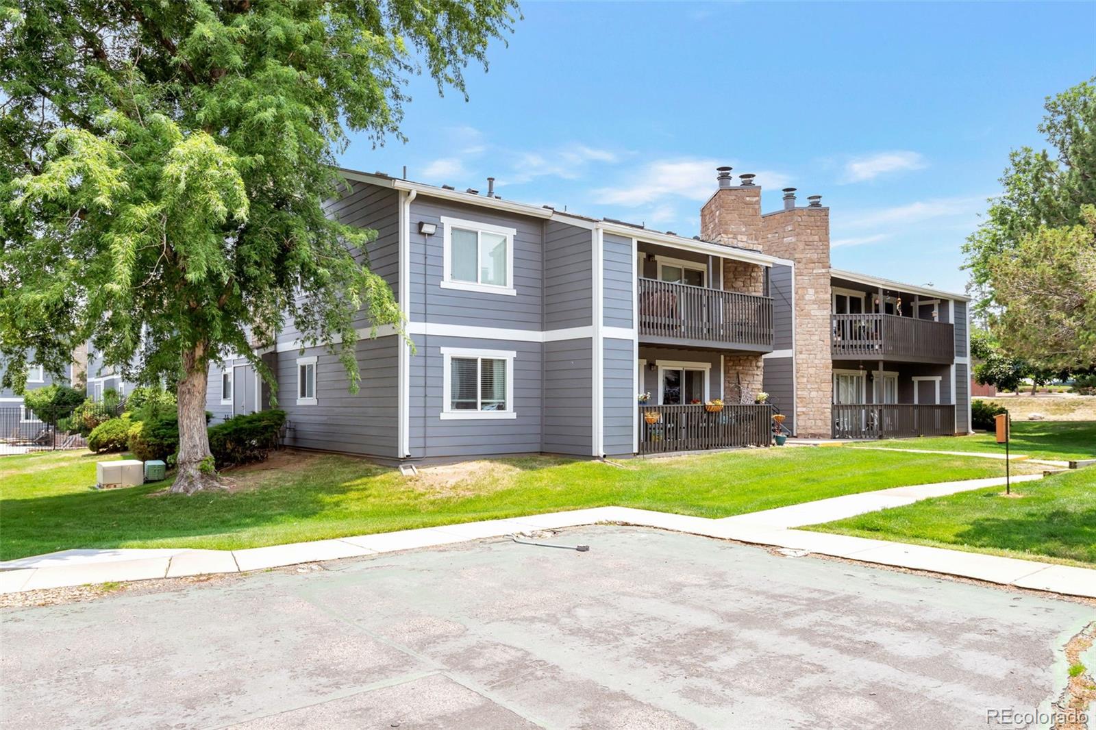 Sunflower Aurora Condo / Townhome | MLS #: 49589553484 S Eagle Street 204, Aurora Beds: 2 Baths: 2 Price: $175,000
