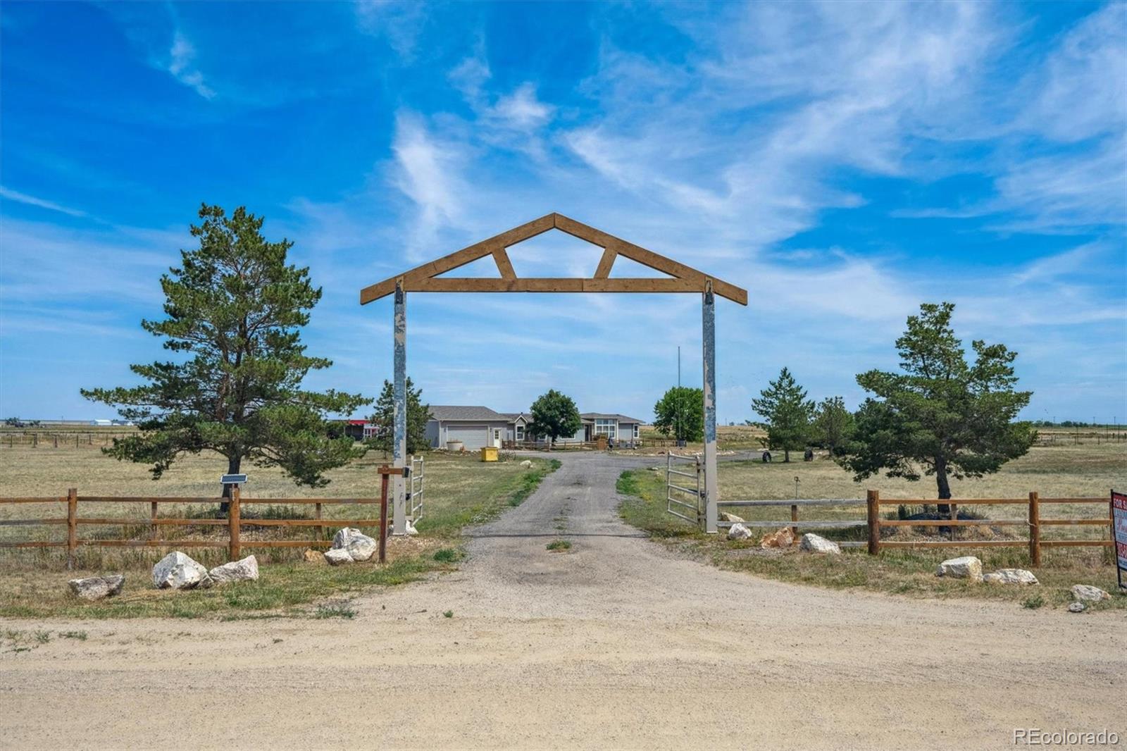  Byers Home | MLS #: 292652167671 E 48th Avenue, Byers Beds: 6 Baths: 4 Price: $709,500