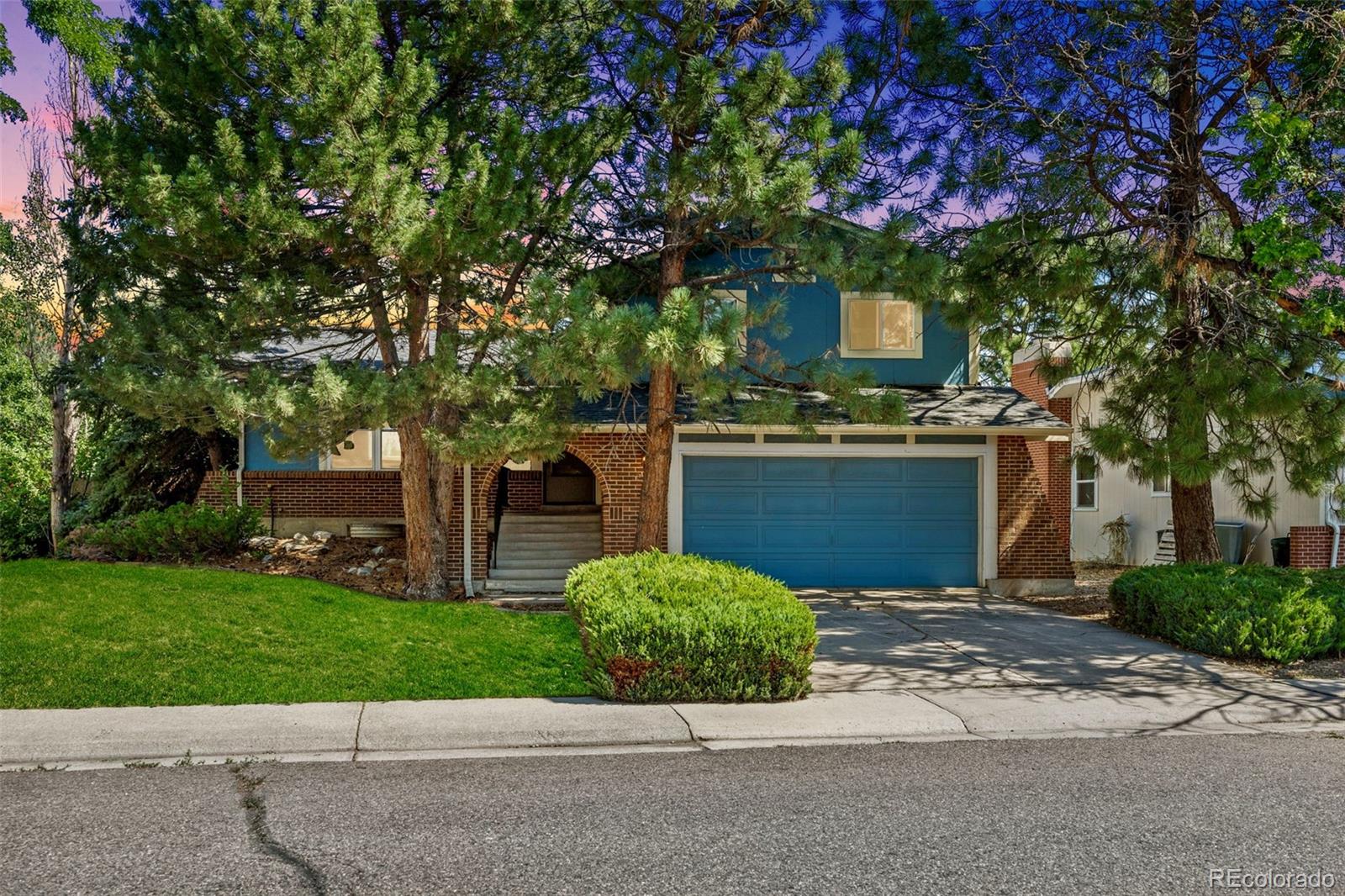 Pheasant Run Aurora Home | MLS #: 235558916391 E Stanford Place, Aurora Beds: 3 Baths: 3 Price: $425,000