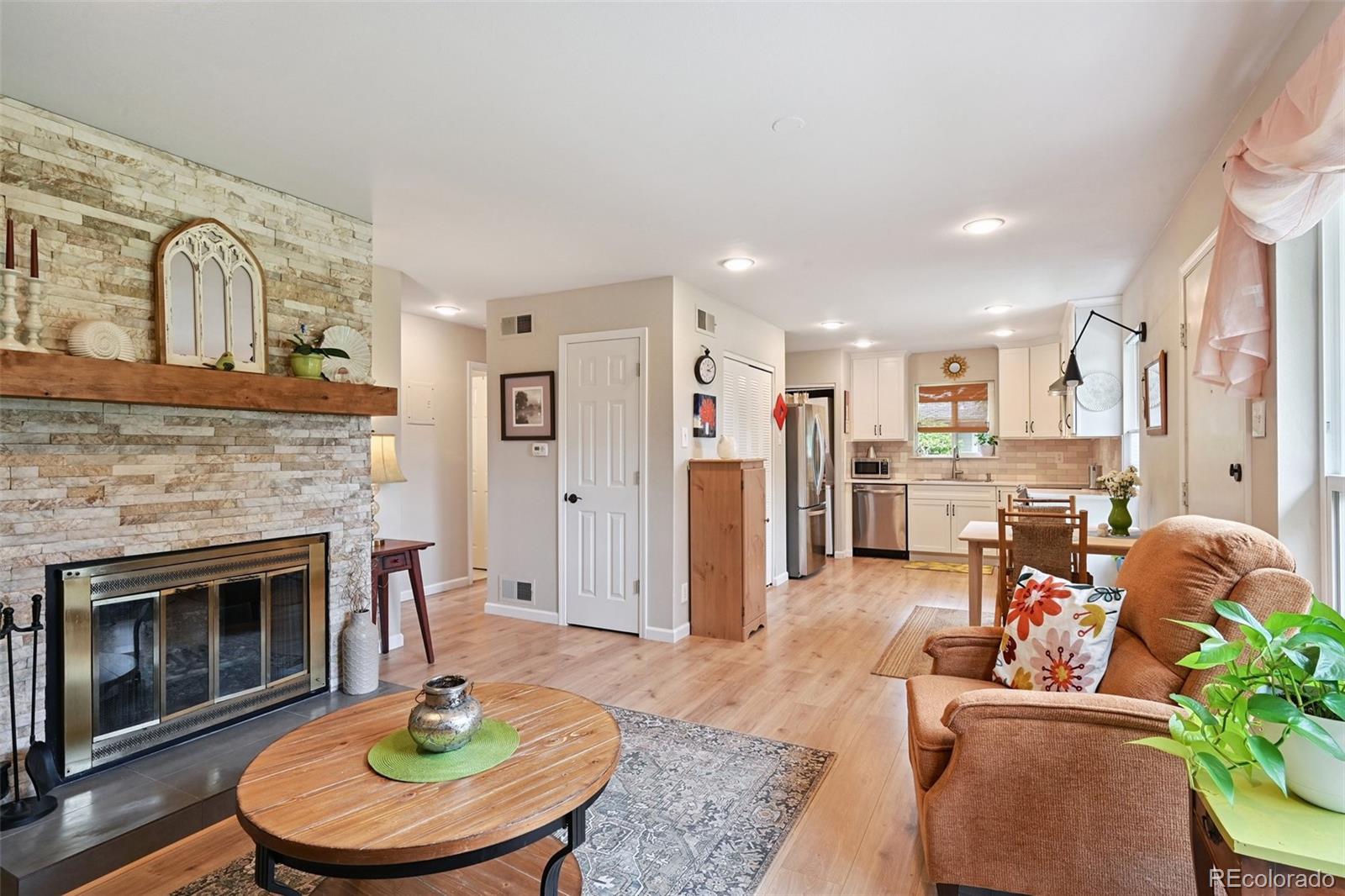  Denver Condo / Townhome | MLS #: 76165521225 S Oneida Street 229, Denver Beds: 2 Baths: 1 Price: $279,900