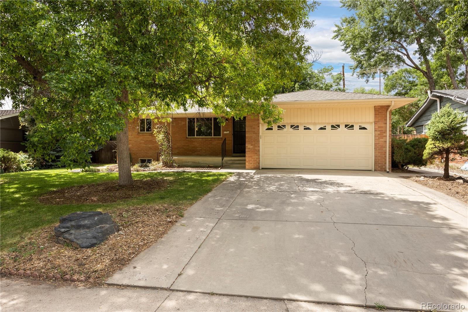 Cloverdale Lakewood Home | MLS #: 99110201753 S Dover Way, Lakewood Beds: 4 Baths: 3 Price: $545,000
