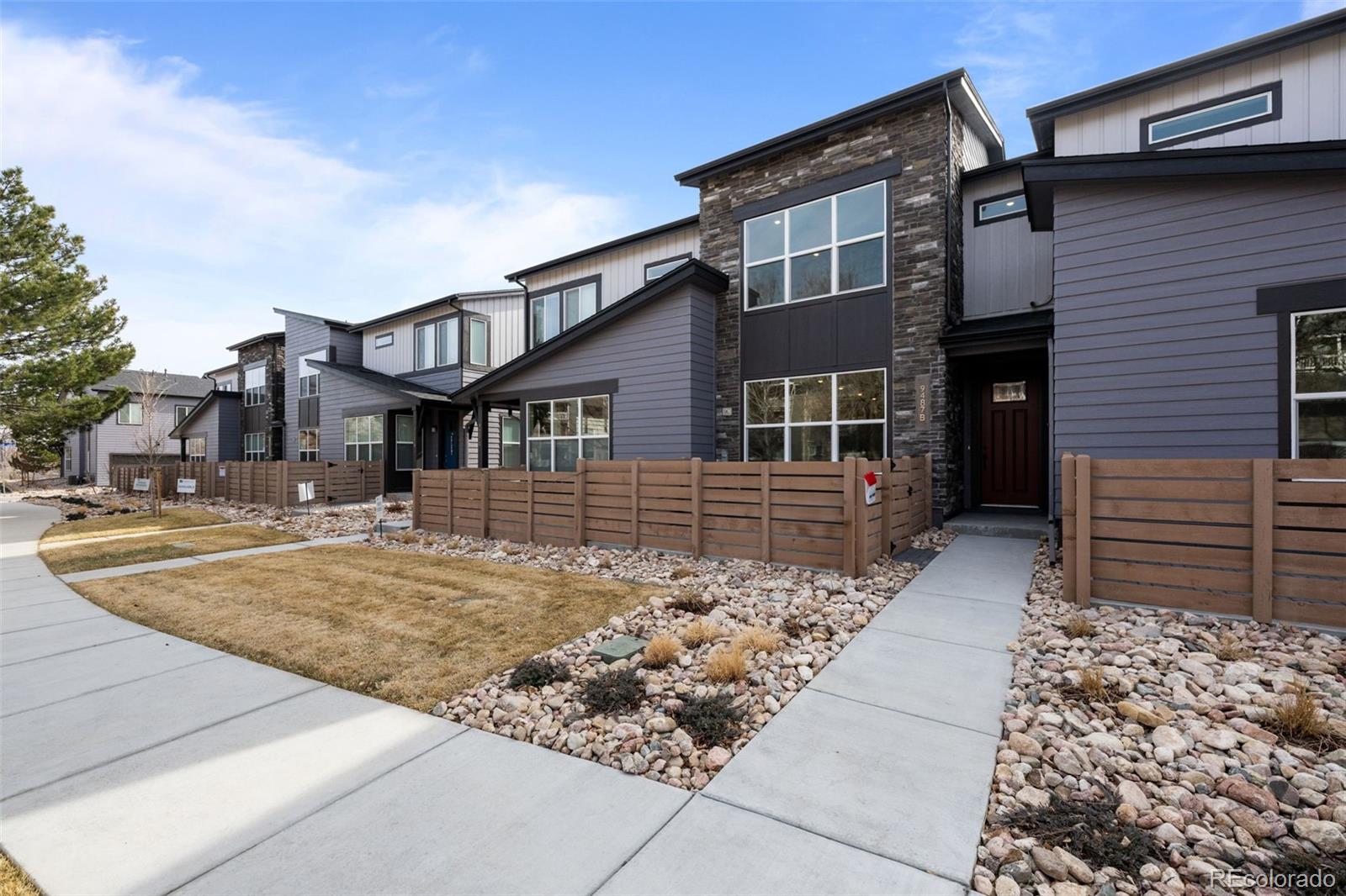  Arvada Condo / Townhome | MLS #: 65643039487 W 58th Lane B, Arvada Beds: 3 Baths: 3 Price: $499,900