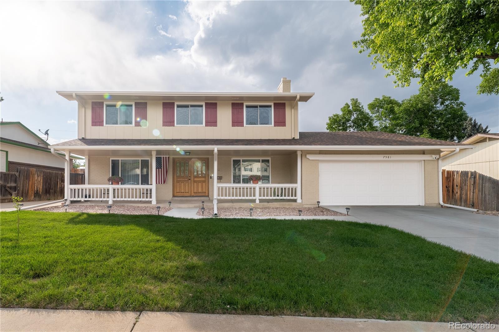 Walnut Hills Centennial Home | MLS #: 52912127581 E Costilla Avenue, Centennial Beds: 6 Baths: 4 Price: $795,000