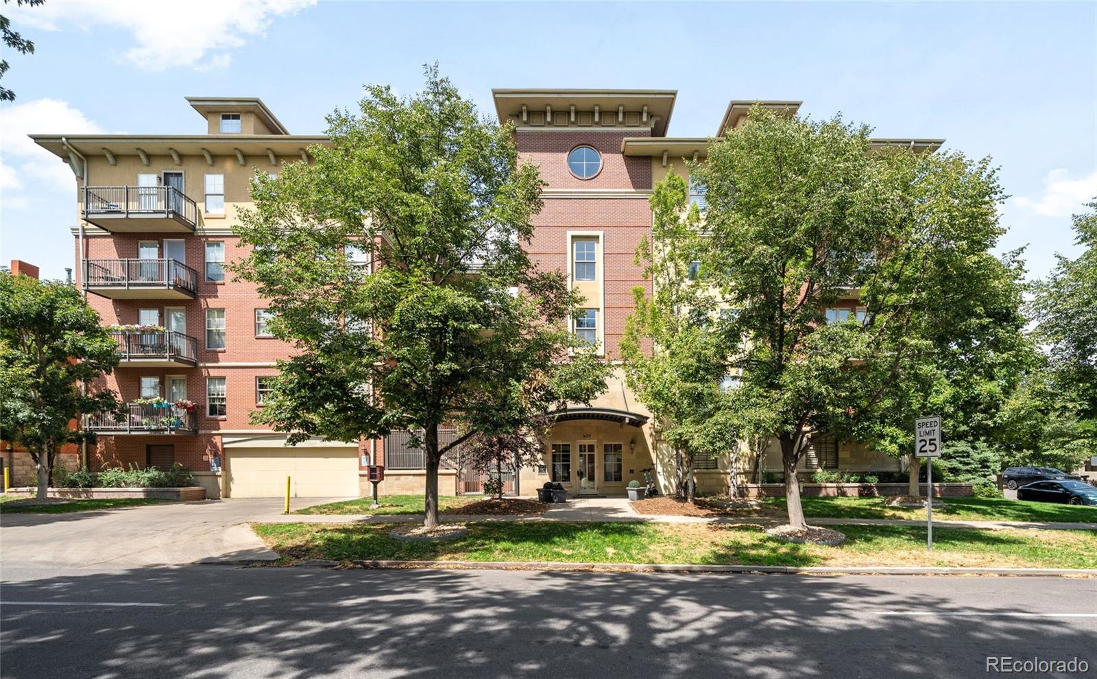 Uptown Denver Condo / Townhome | MLS #: 29876691699 N Downing Street 306, Denver Beds: 1 Baths: 2 Price: $380,000