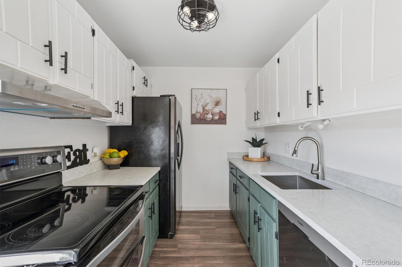 French Quarter Denver Condo / Townhome | MLS #: 69720316346 E Mississippi Avenue , Denver Beds: 3 Baths: 3 Price: $365,000