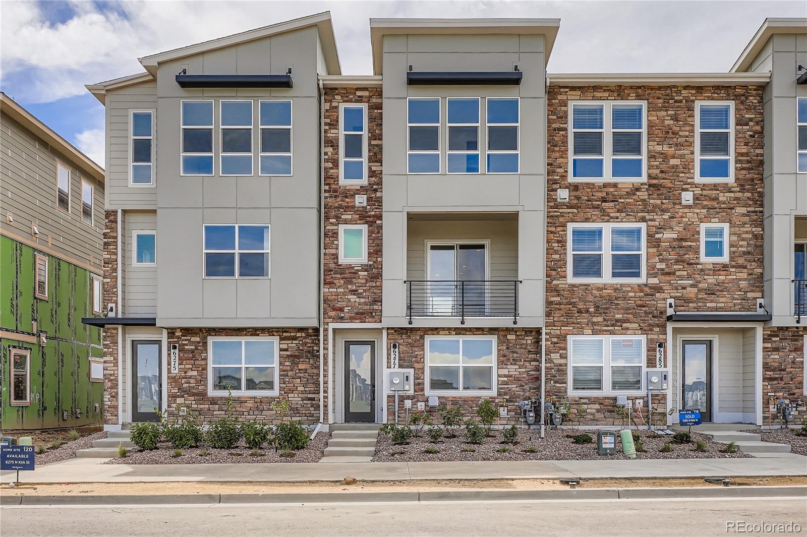 Painted Prairie Aurora Condo / Townhome | MLS #: 93168686277 N Kirk Street , Aurora Beds: 4 Baths: 5 Price: $500,000
