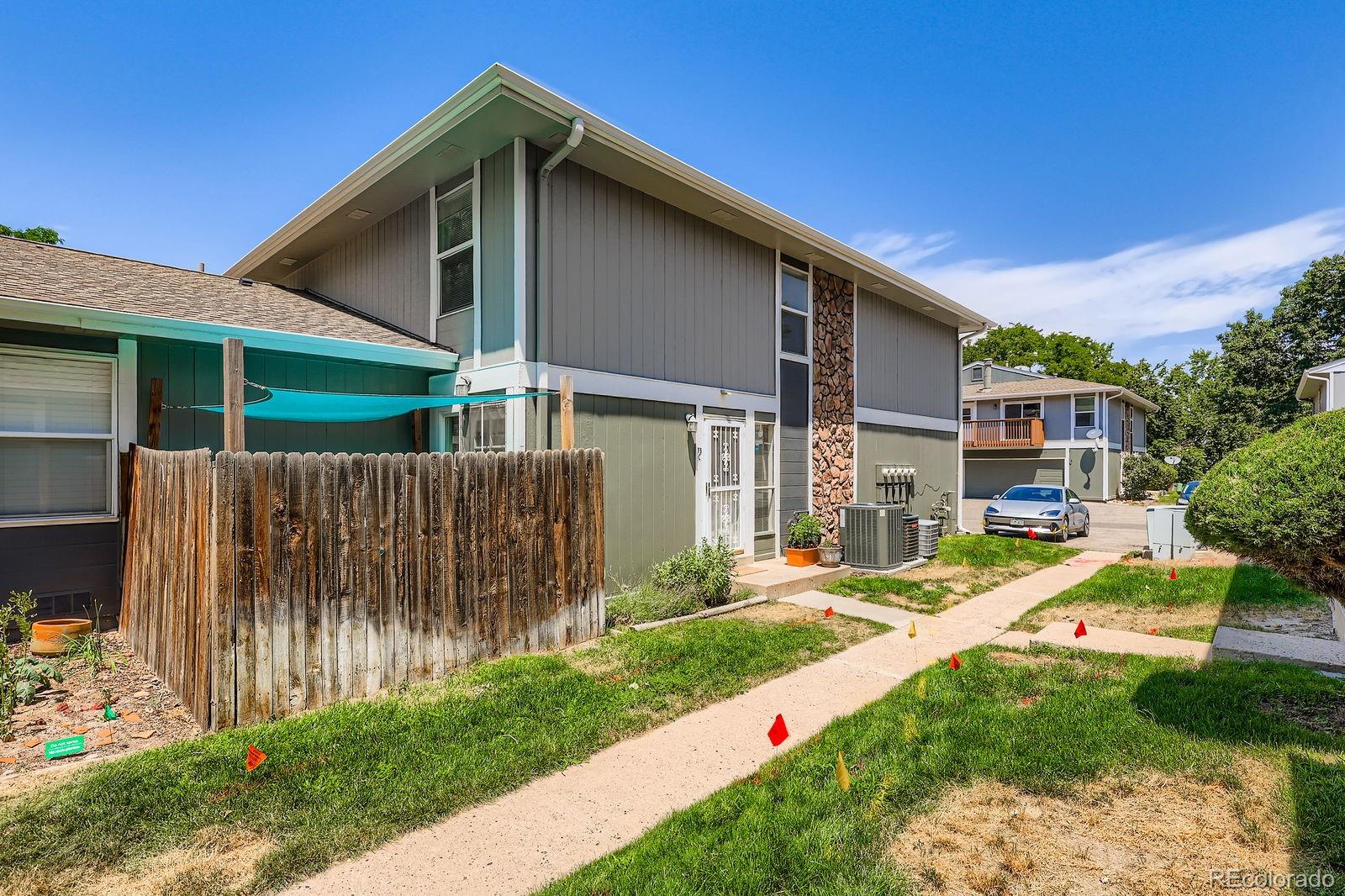 Raintree East Aurora Condo / Townhome | MLS #: 250987910001 E Evans Avenue 73C, Aurora Beds: 2 Baths: 2 Price: $270,000