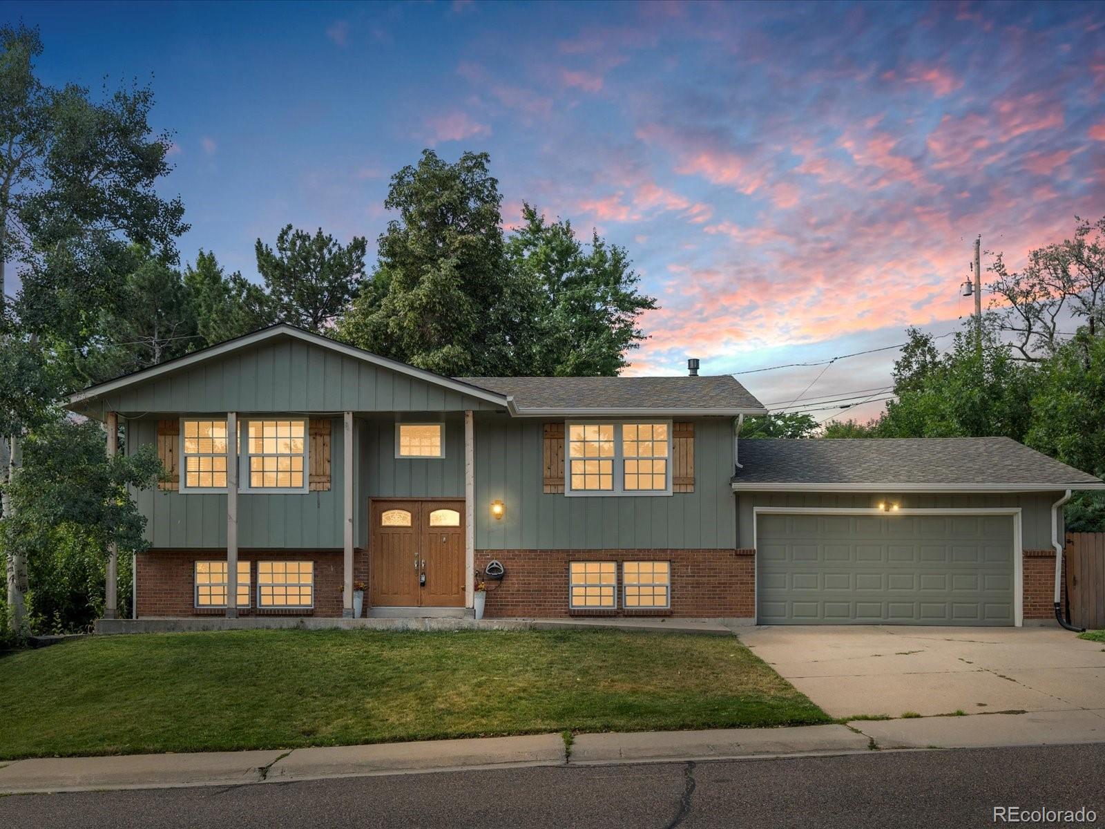 Green Mountain Lakewood Home | MLS #: 217487113792 W Dakota Avenue, Lakewood Beds: 4 Baths: 2 Price: $685,000