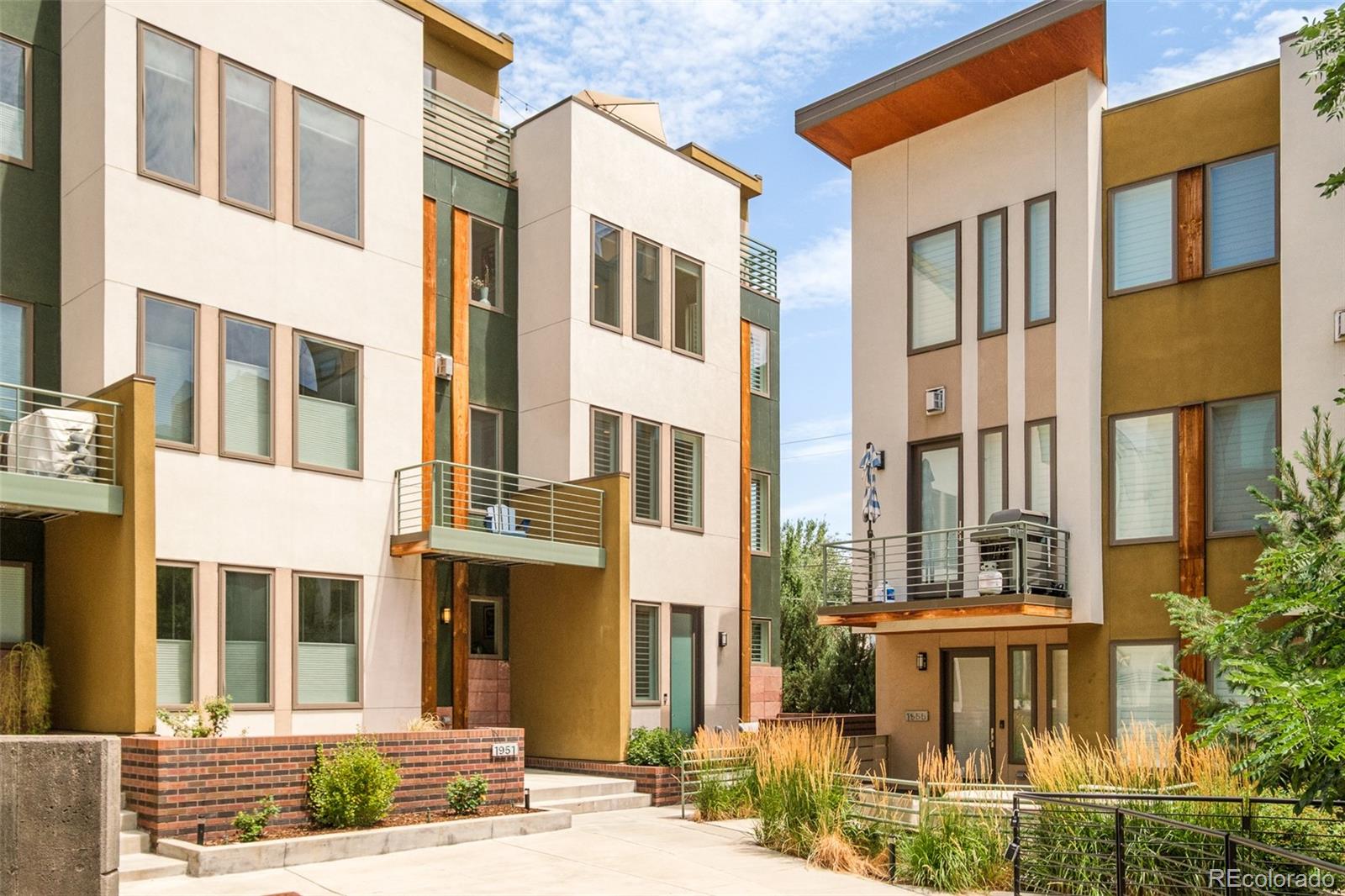 Lohi Denver Condo / Townhome | MLS #: 24761631953 W 34th Avenue , Denver Beds: 2 Baths: 3 Price: $1,000,000