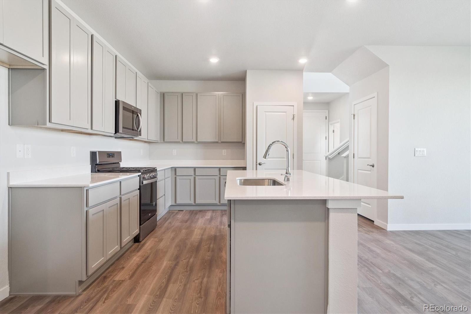 Alder Creek Parker Home | MLS #: 454166814153  Deertrack Lane, Parker Beds: 3 Baths: 3 Price: $609,990