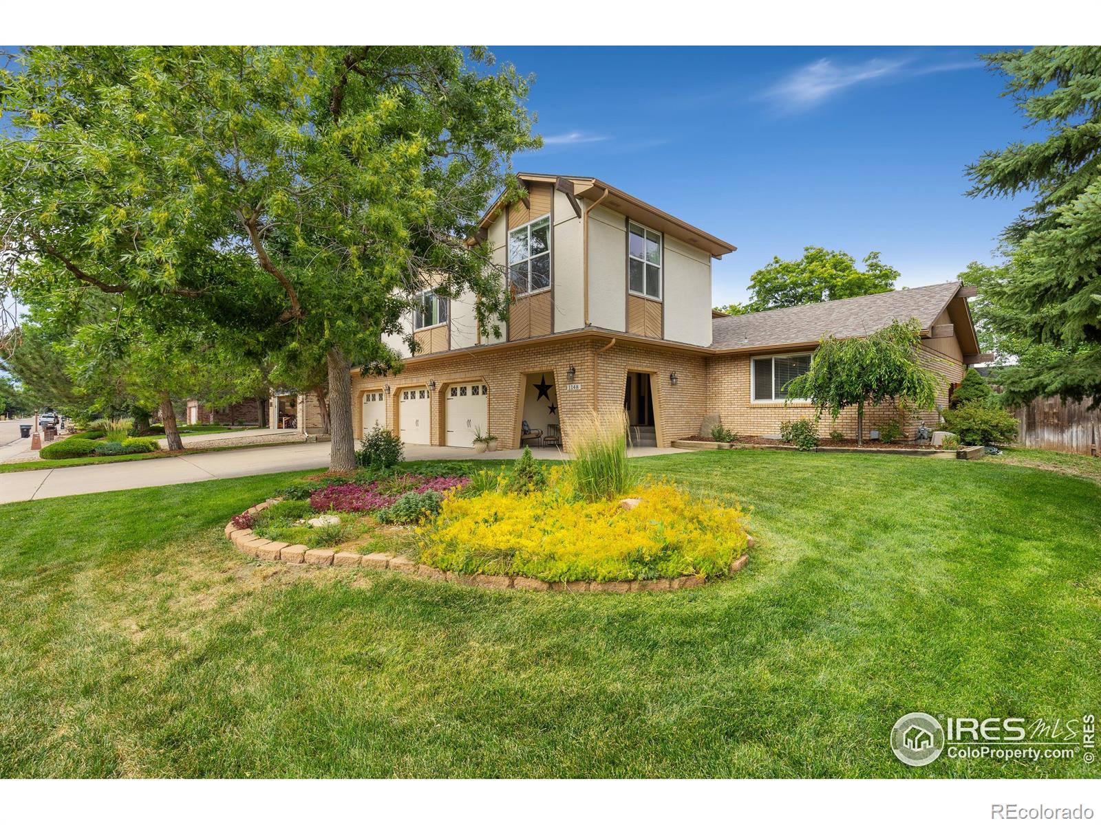 Longmont Estates Longmont Home | MLS #: 45678910398871148  Columbia Drive, Longmont Beds: 4 Baths: 4 Price: $830,000