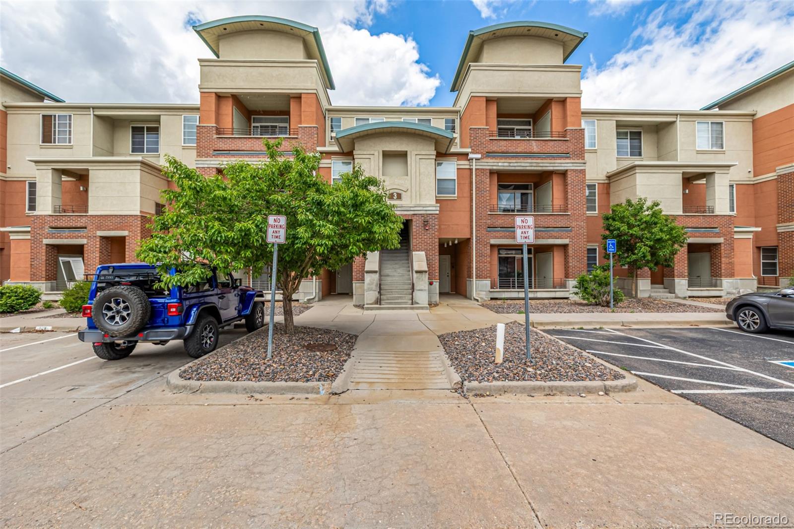 Park Hill Denver Condo / Townhome | MLS #: 61514334100  Albion Street 321, Denver Beds: 2 Baths: 2 Price: $238,849