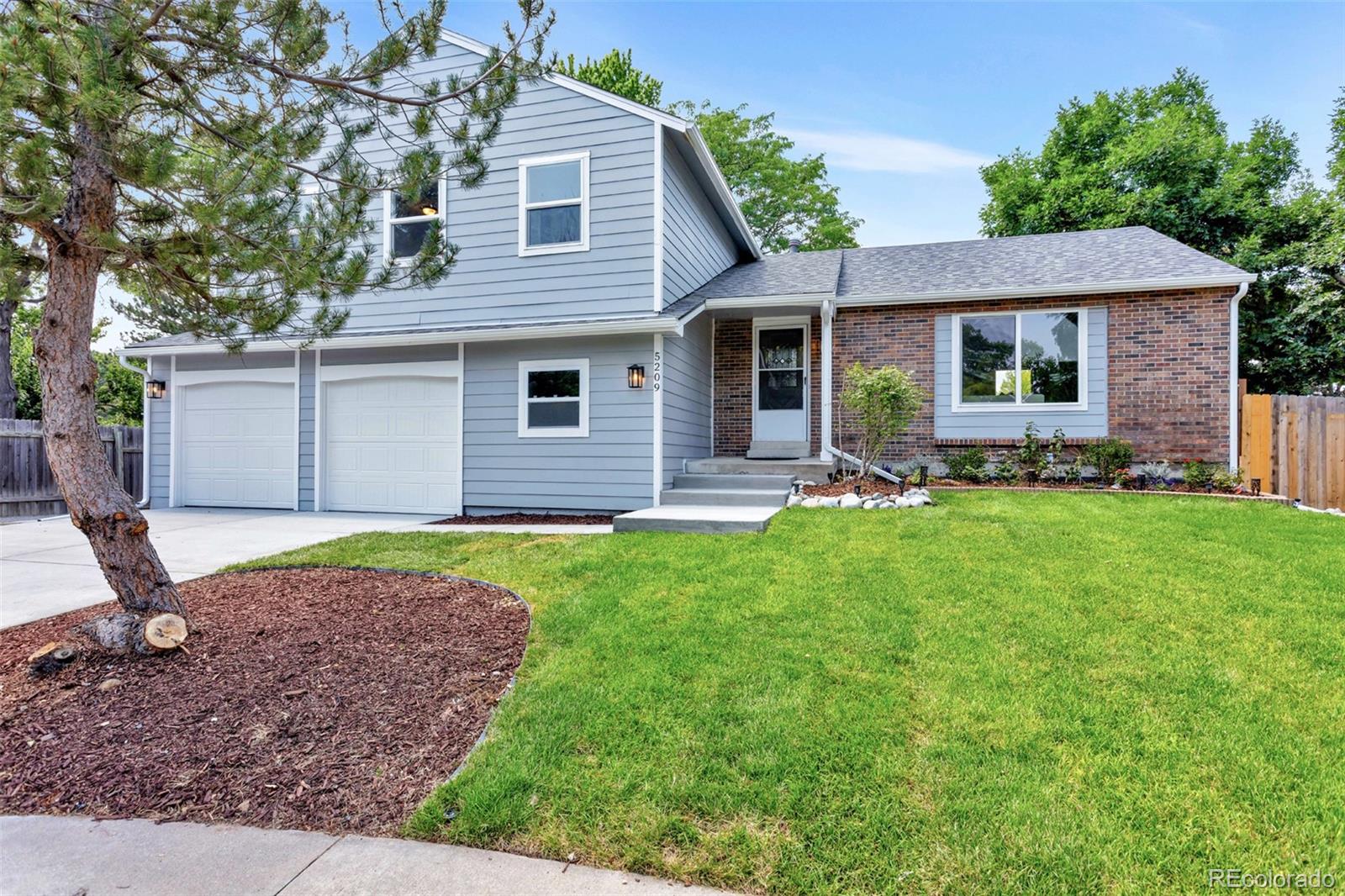 Liberty Hill Centennial Home | MLS #: 25095745209 E Briarwood Avenue, Centennial Beds: 4 Baths: 3 Price: $675,000