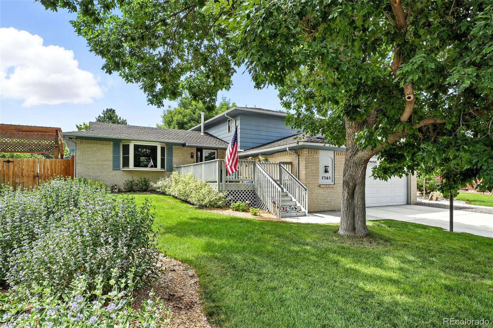 Southglenn Centennial Home | MLS #: 89313707365 S Lafayette Circle, Centennial Beds: 6 Baths: 4 Price: $839,900