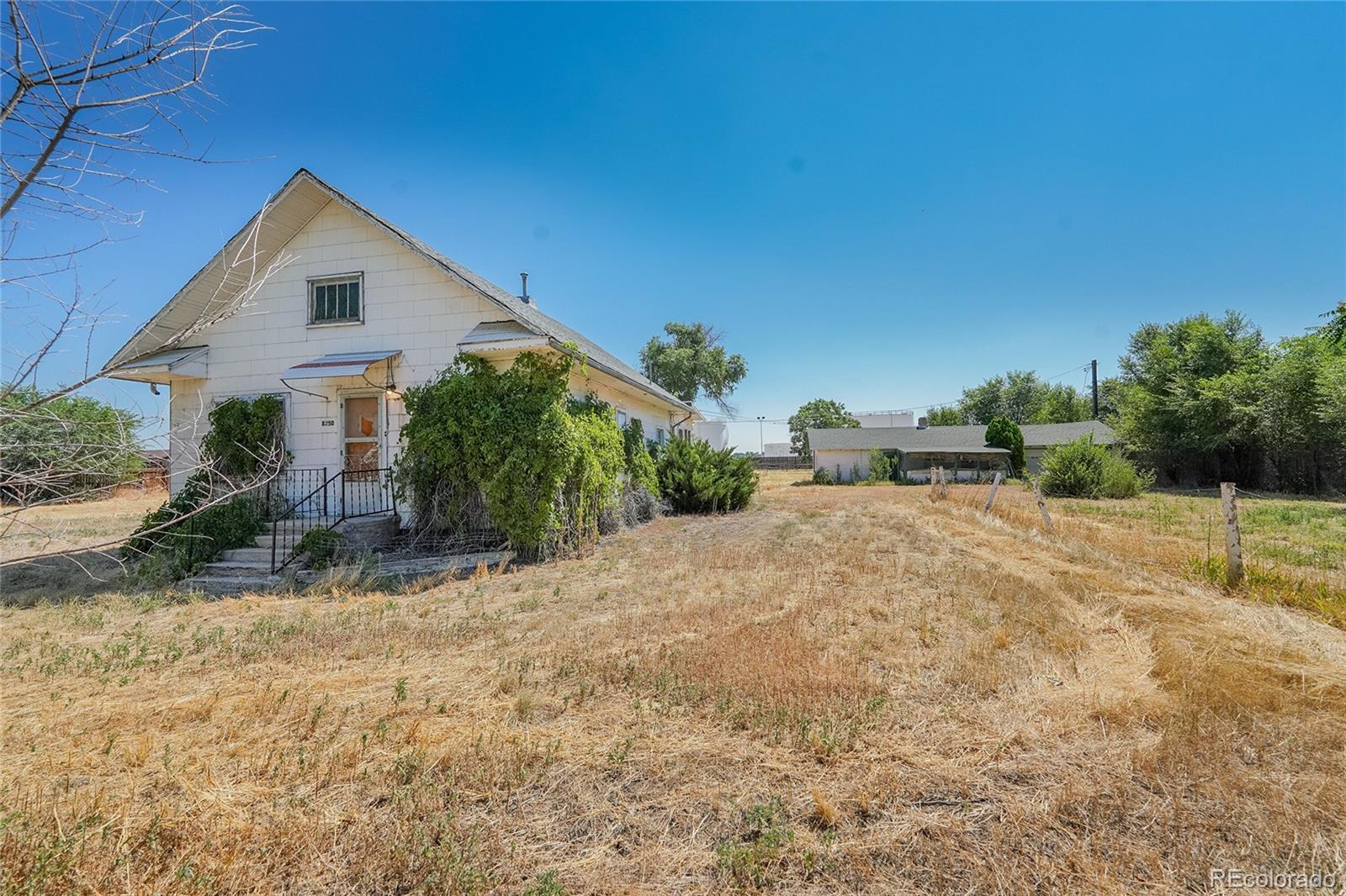 8250 jasmine street, Dupont sold home. Closed on 2025-08-15 for $300,000.