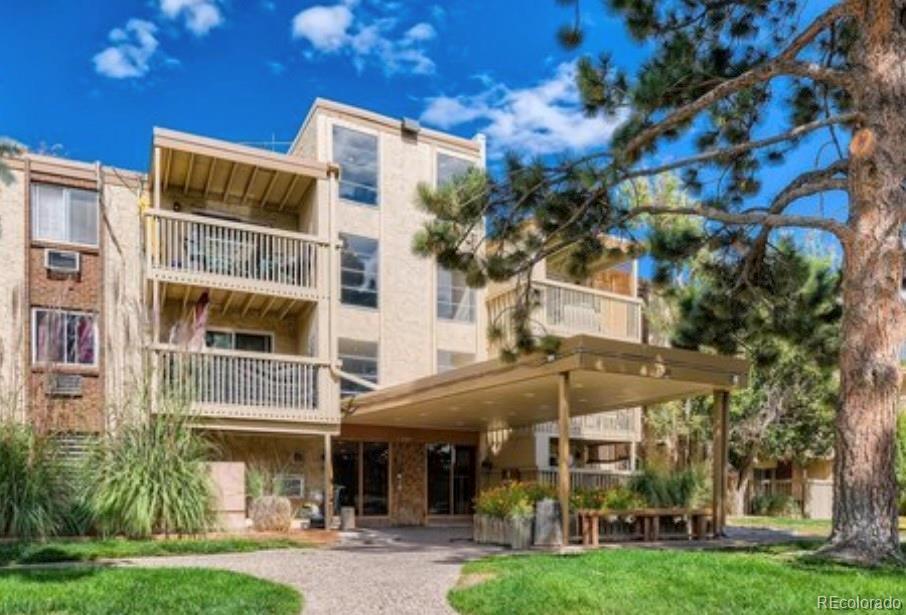 Club Valencia Denver Condo / Townhome | MLS #: 16371321300 S Parker Road 104, Denver Beds: 1 Baths: 1 Price: $60,000