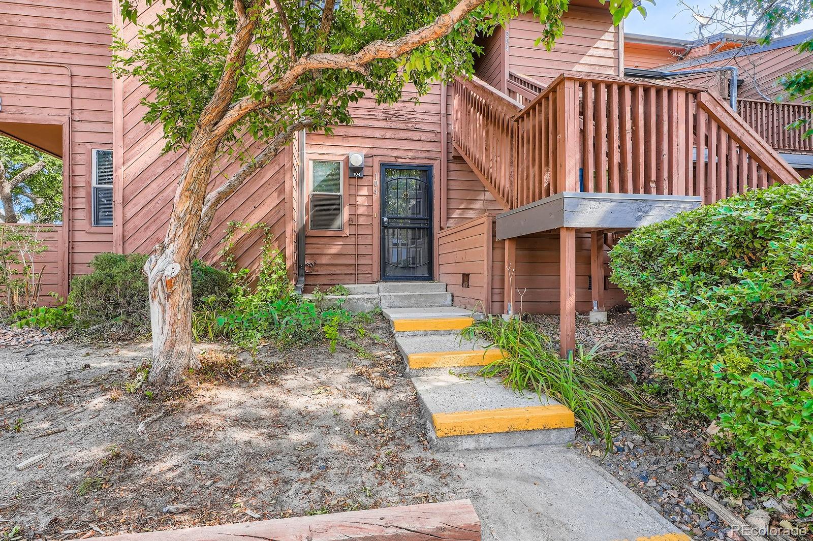 Four Mile Village Denver Condo / Townhome | MLS #: 7266704540 S Forest  104, Denver Beds: 1 Baths: 2 Price: $250,000