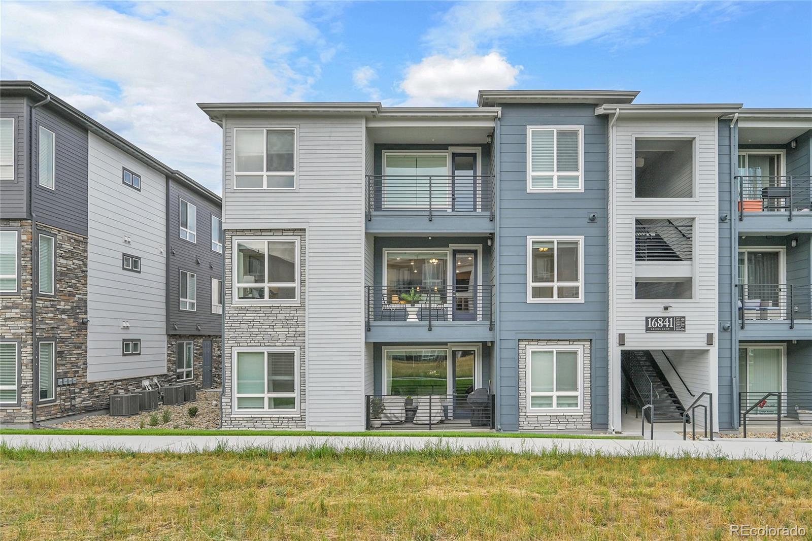 Stonegate Parker Condo / Townhome | MLS #: 210557016841  Askins Loop 206, Parker Beds: 3 Baths: 2 Price: $400,000
