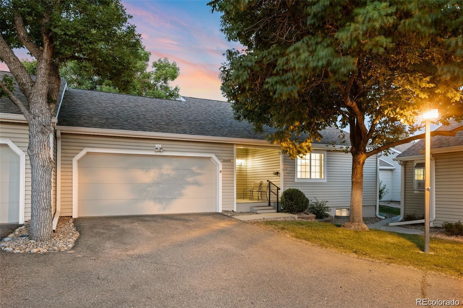 Heather Gardens Aurora Condo / Townhome | MLS #: 86356252808 S Heather Gardens Way B, Aurora Beds: 3 Baths: 3 Price: $460,000