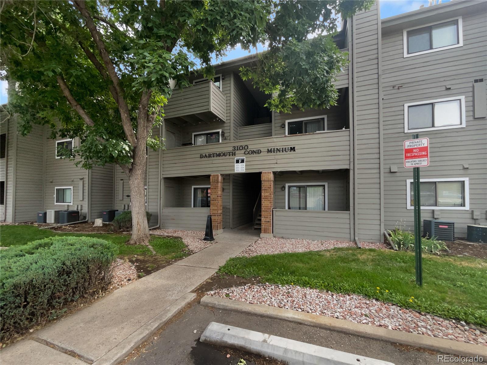 Dartmouth Denver Condo / Townhome | MLS #: 98457563100 S Federal Boulevard 110, Denver Beds: 1 Baths: 1 Price: $143,000