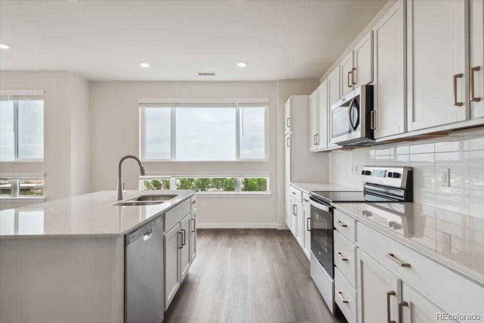  Broomfield Condo / Townhome | MLS #: 9986166485  Interlocken Boulevard 305, Broomfield Beds: 2 Baths: 2 Price: $544,990
