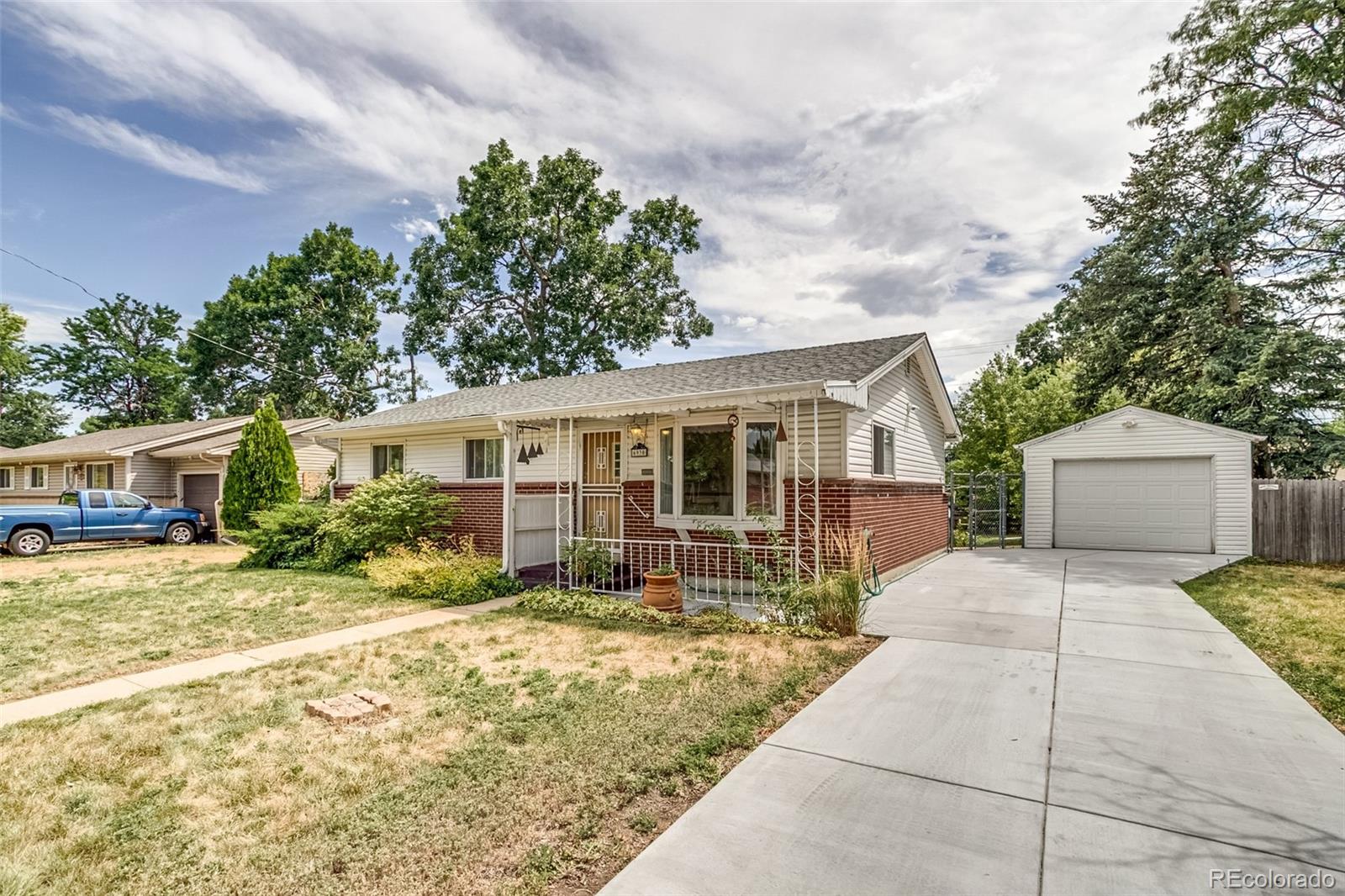 Calahan Lakewood Home | MLS #: 72638526930 W Calahan Avenue, Lakewood Beds: 3 Baths: 1 Price: $419,000