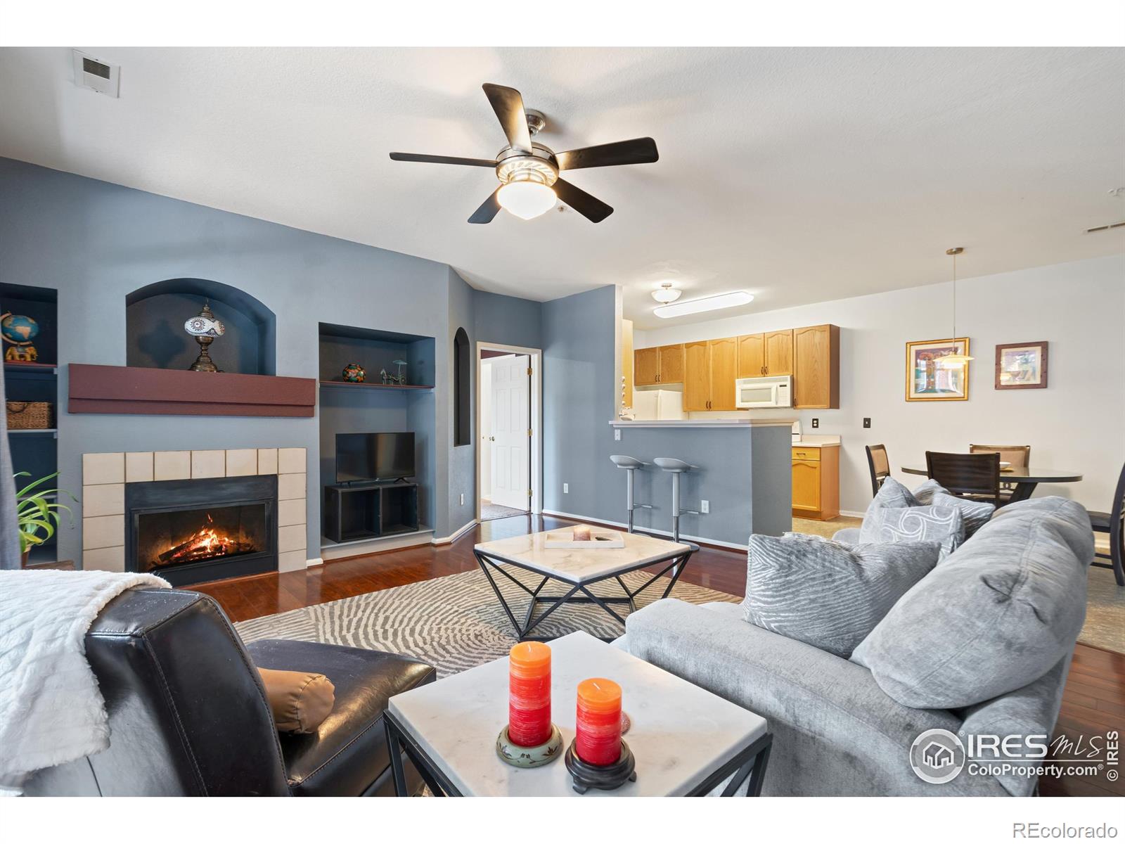 Cherry Grove East Aurora Condo / Townhome | MLS #: 456789104030114323 E 1st Drive 108, Aurora Beds: 2 Baths: 2 Price: $300,000