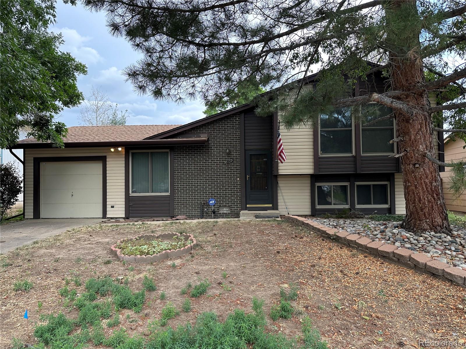 Apple Meadows Golden Home | MLS #: 671212318359 W 60th Avenue, Golden Beds: 3 Baths: 2 Price: $585,000