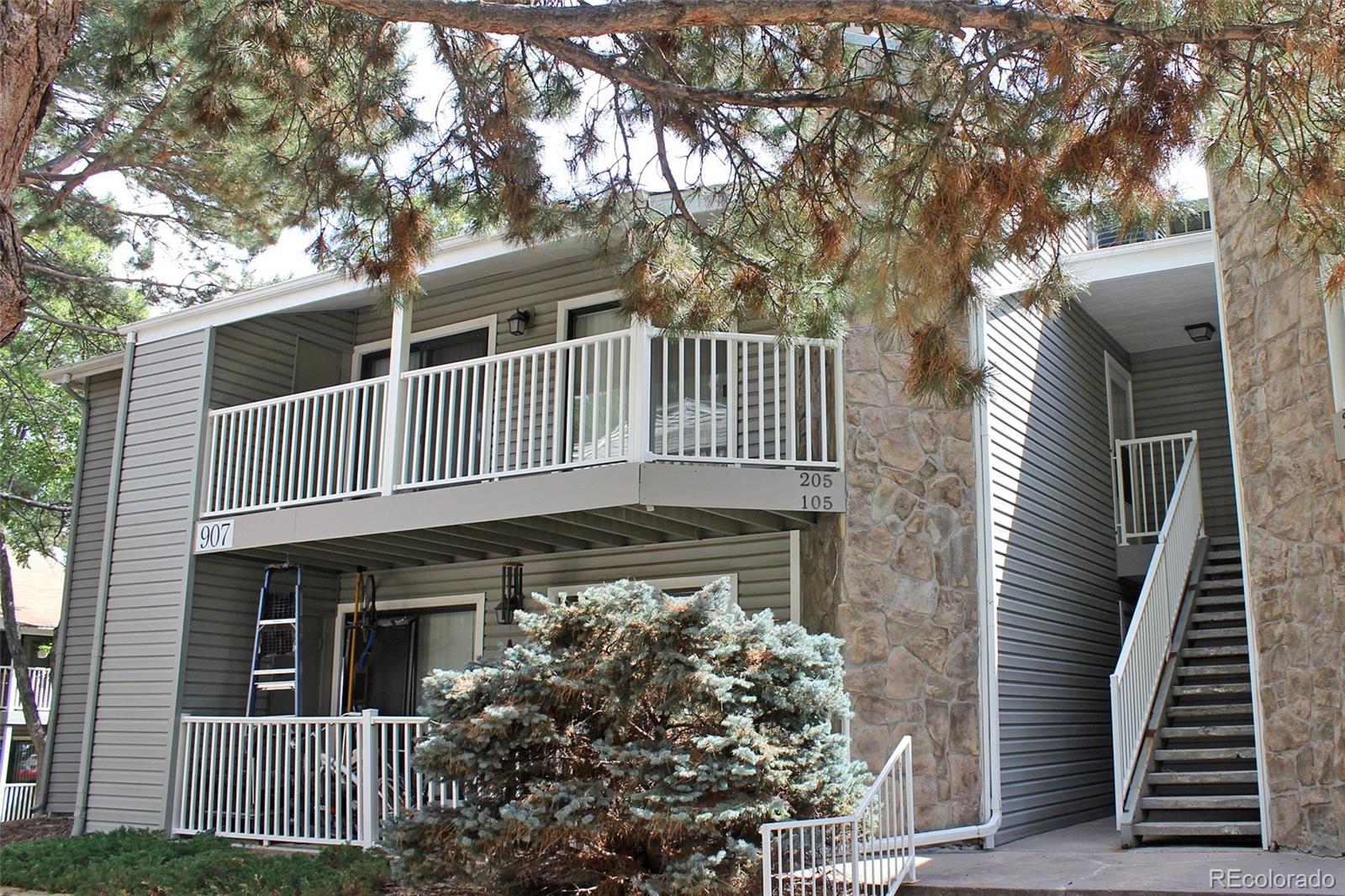 907 s yampa street, Aurora sold home. Closed on 2025-12-30 for $223,275.