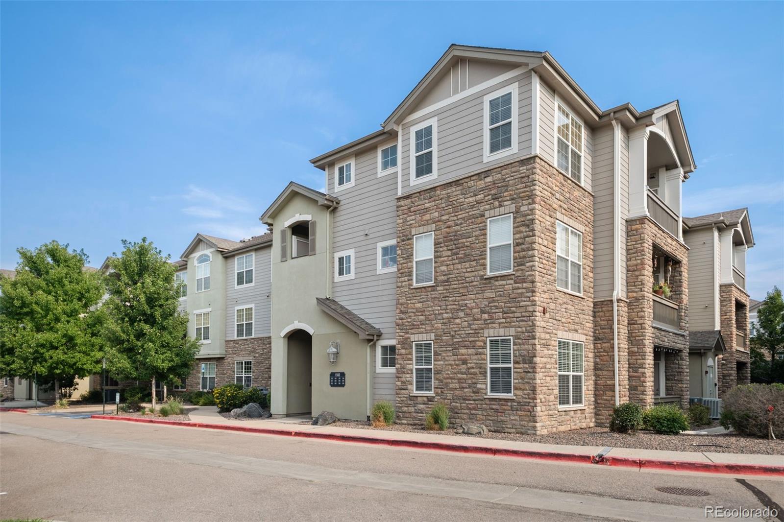  Castle Rock Condo / Townhome | MLS #: 99448521560  Olympia Circle 105, Castle Rock Beds: 2 Baths: 2 Price: $369,900