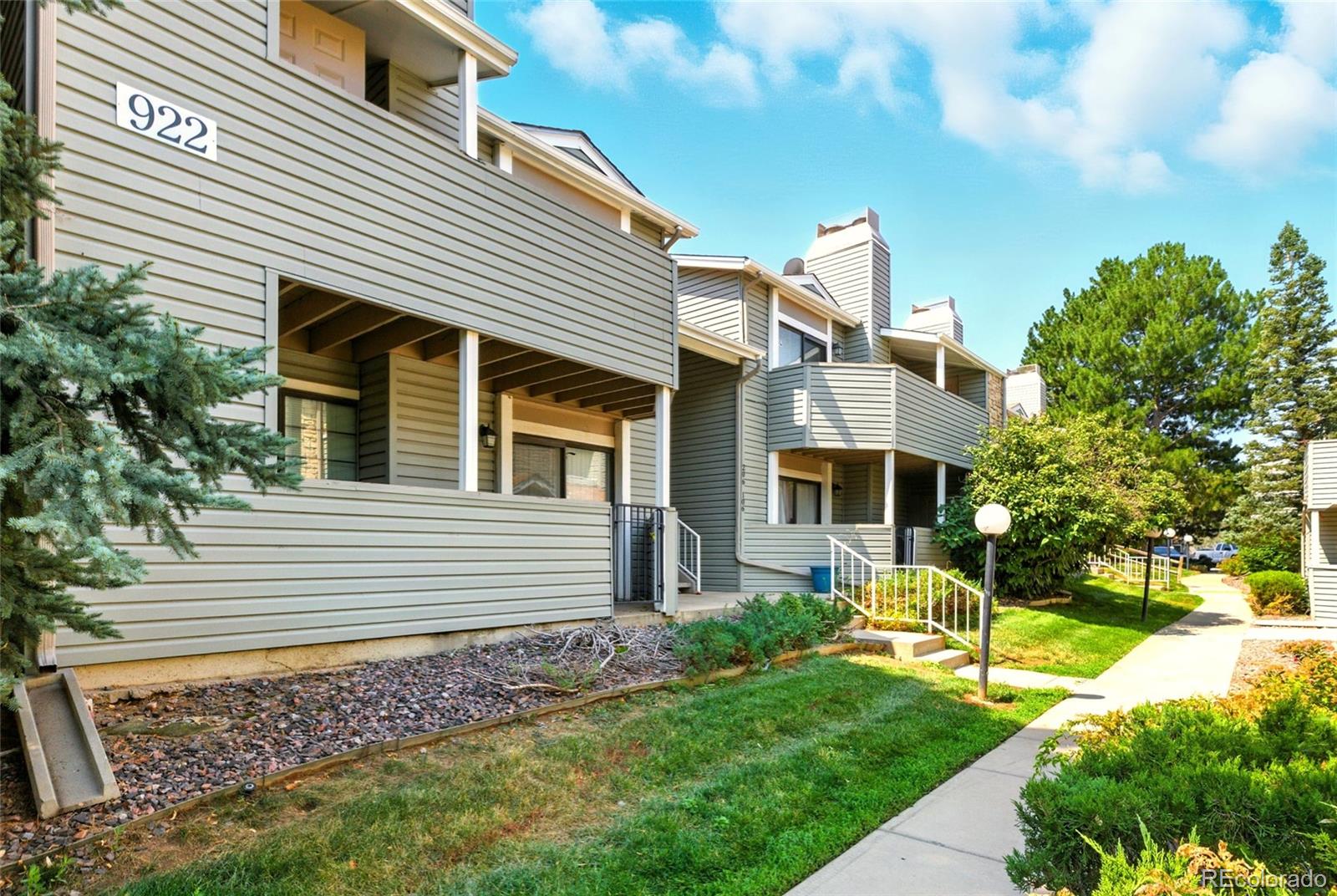 Foxdale Aurora Condo / Townhome | MLS #: 5138178922 S Walden Street 205, Aurora Beds: 1 Baths: 1 Price: $205,000