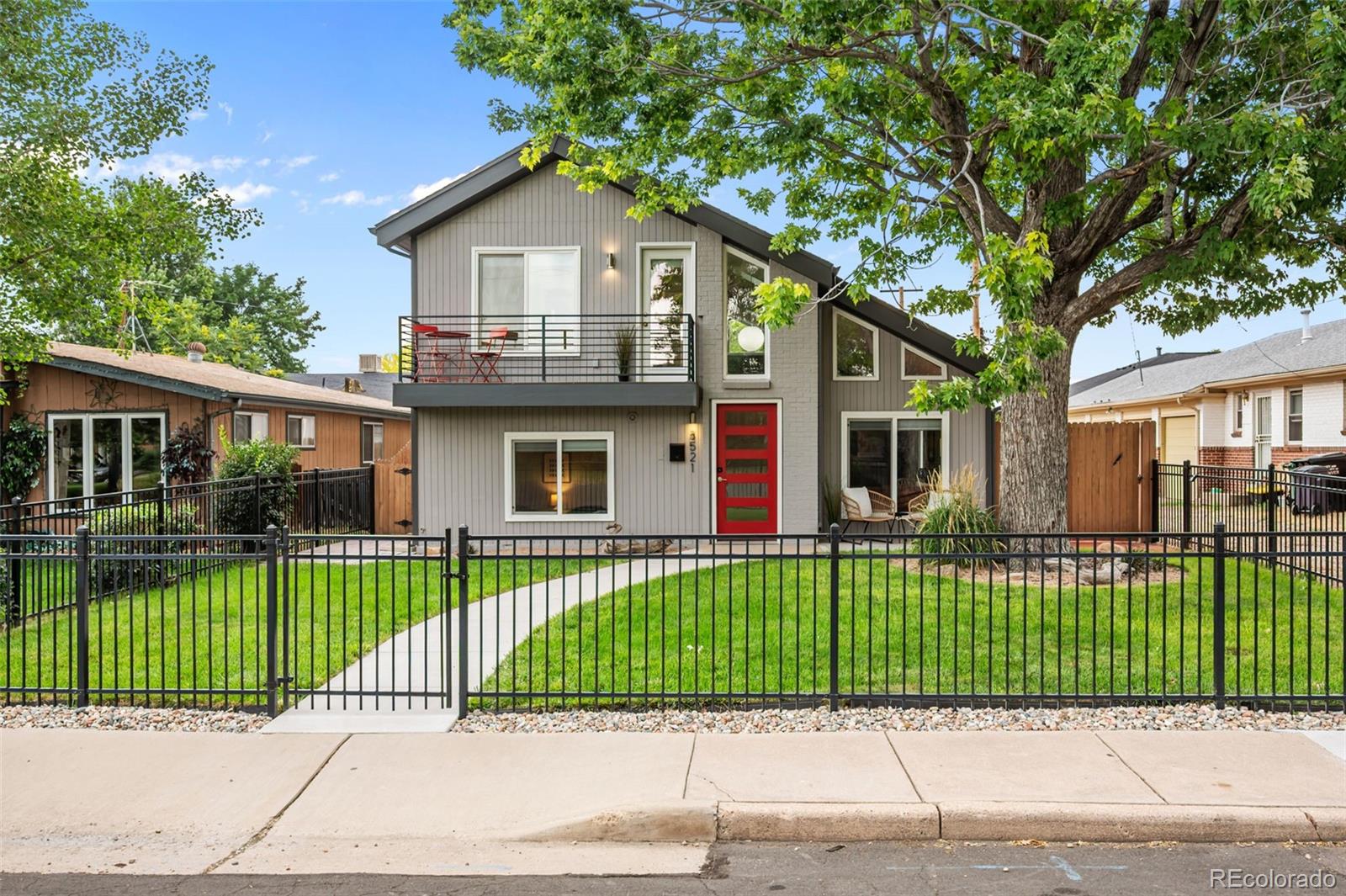 Skyland Denver Home | MLS #: 45753713521 E 27th Avenue, Denver Beds: 3 Baths: 4 Price: $815,000