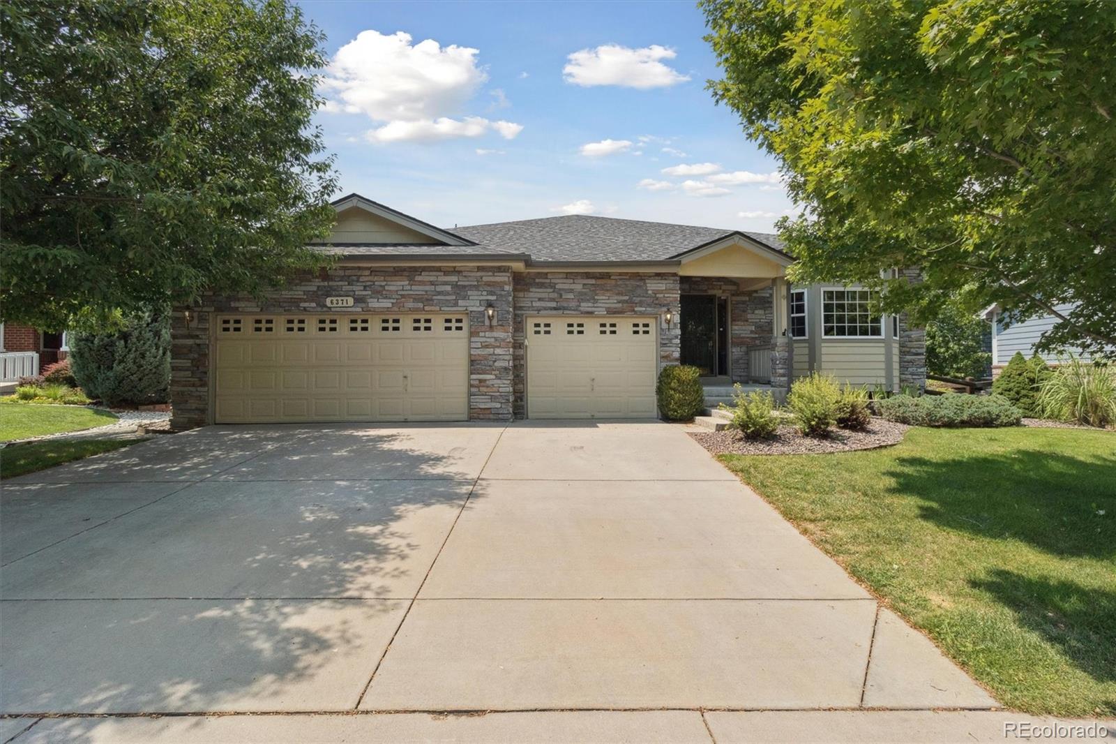 The Farm Aurora Home | MLS #: 35081006371 S Rifle Street, Aurora Beds: 3 Baths: 3 Price: $712,000