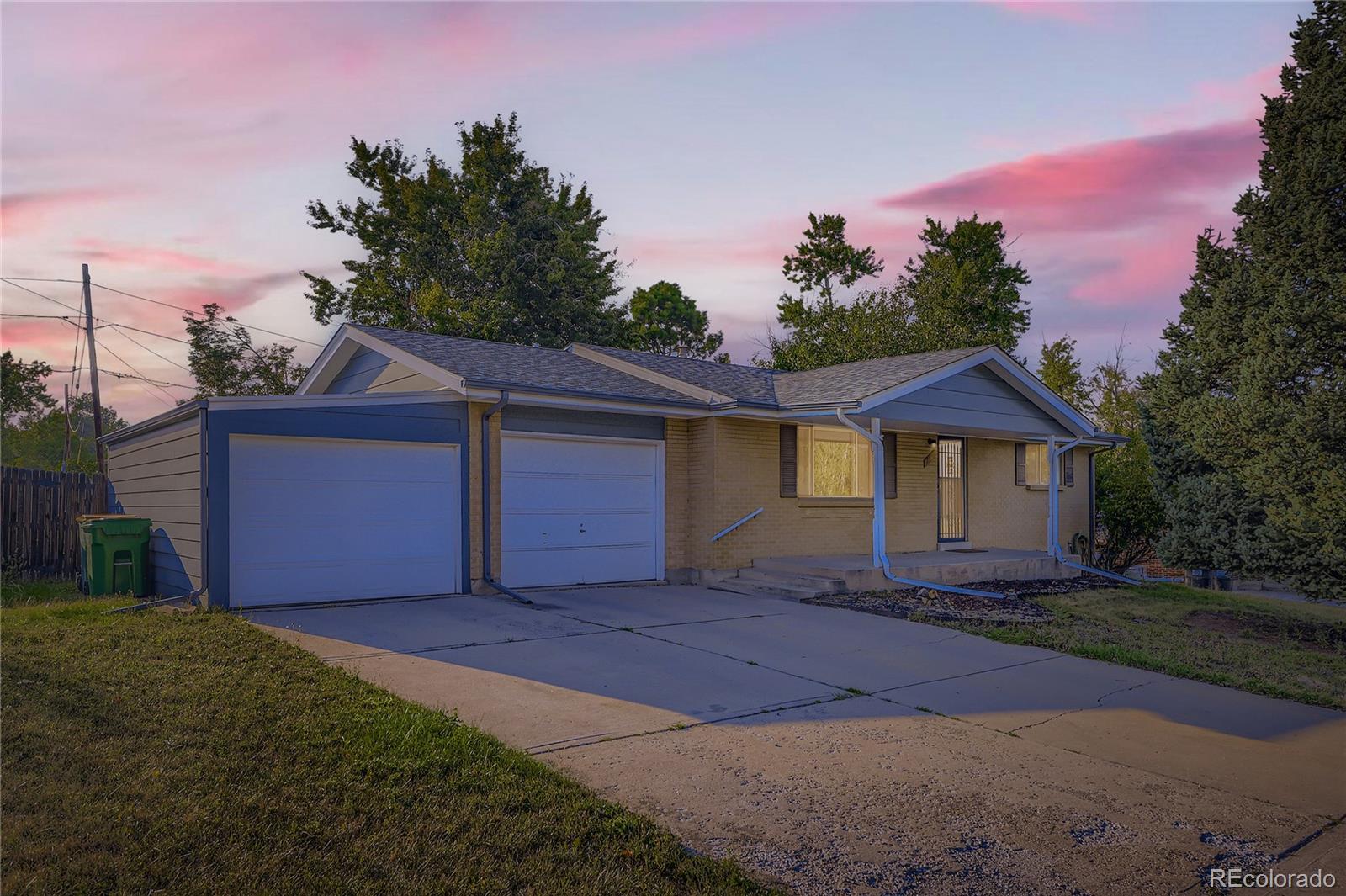 Mountain View Estates Lakewood Home | MLS #: 2823577751  Beech Street, Lakewood Beds: 4 Baths: 3 Price: $574,000