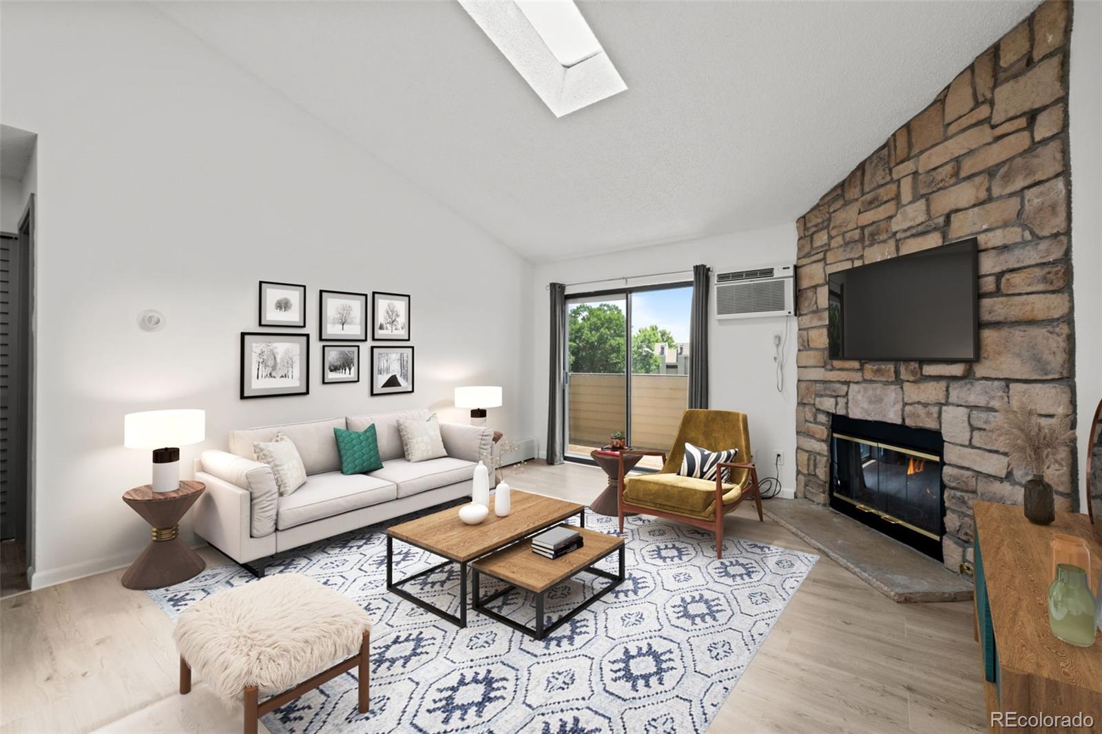 Oak Park Denver Condo / Townhome | MLS #: 186035410150 E Virginia Avenue #301, Denver Beds: 1 Baths: 1 Price: $169,900