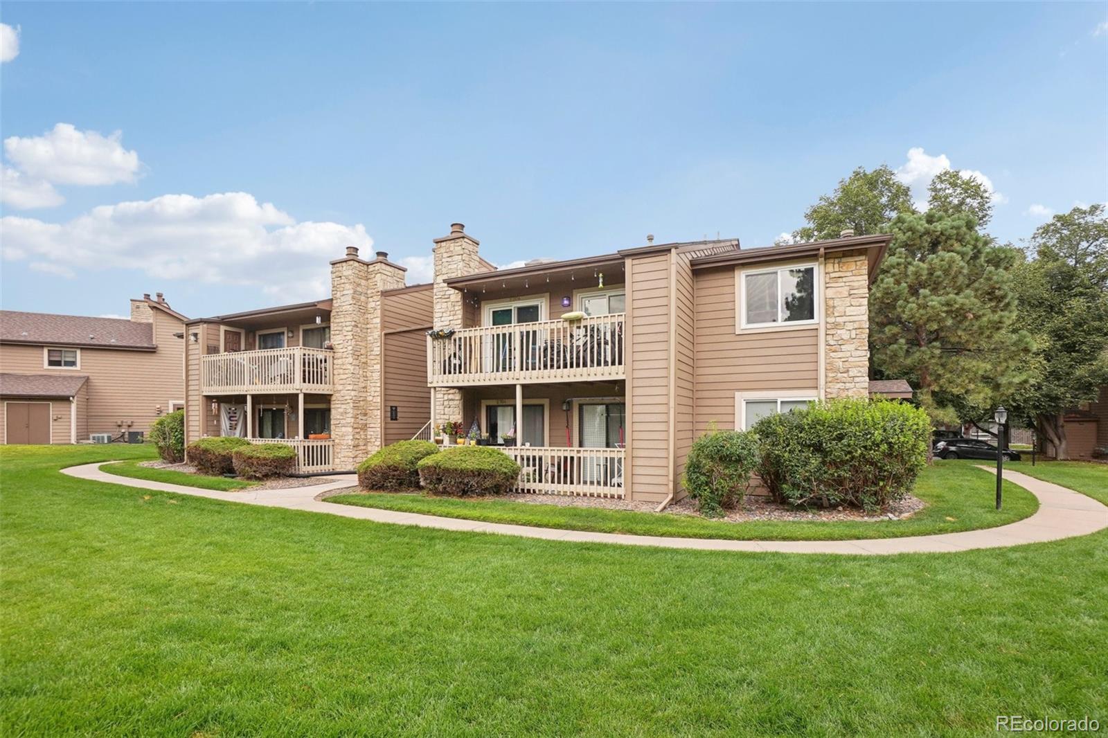 10283 e peakview avenue, Englewood sold home. Closed on 2025-11-26 for $293,500.