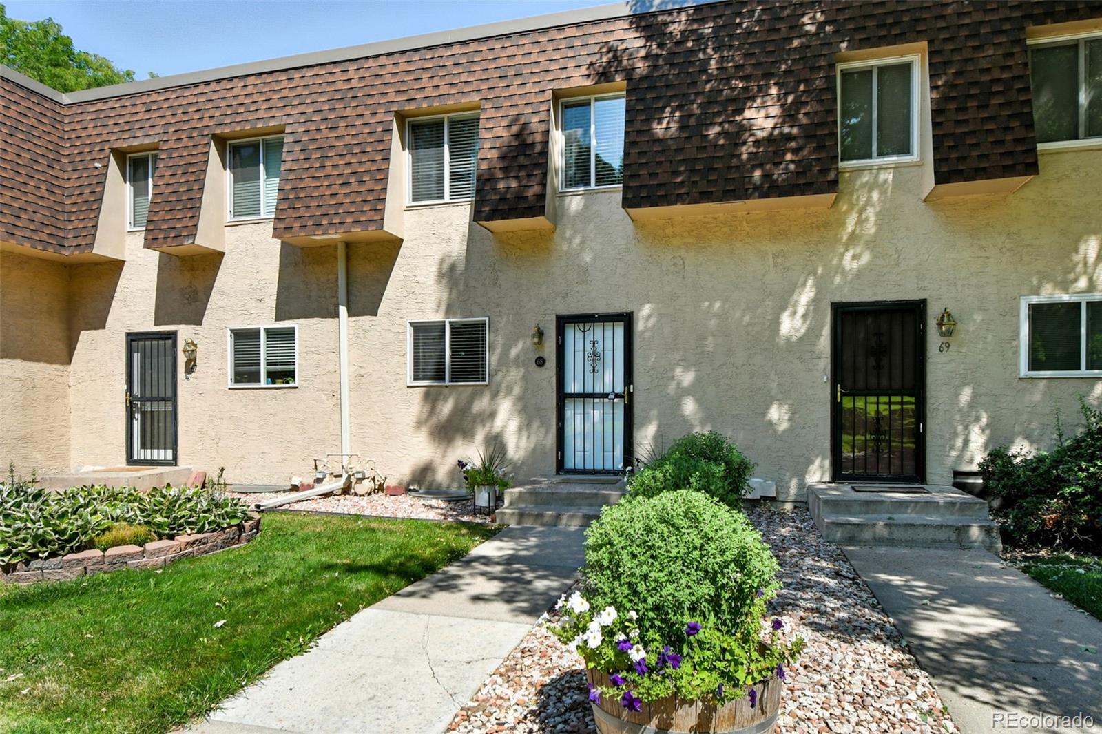 7755 e quincy avenue, Denver sold home. Closed on 2025-10-23 for $325,000.