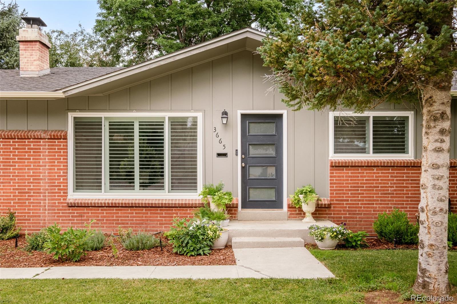 Southmoor Park Denver Home | MLS #: 95382213665 S Hibiscus Way, Denver Beds: 4 Baths: 3 Price: $785,000