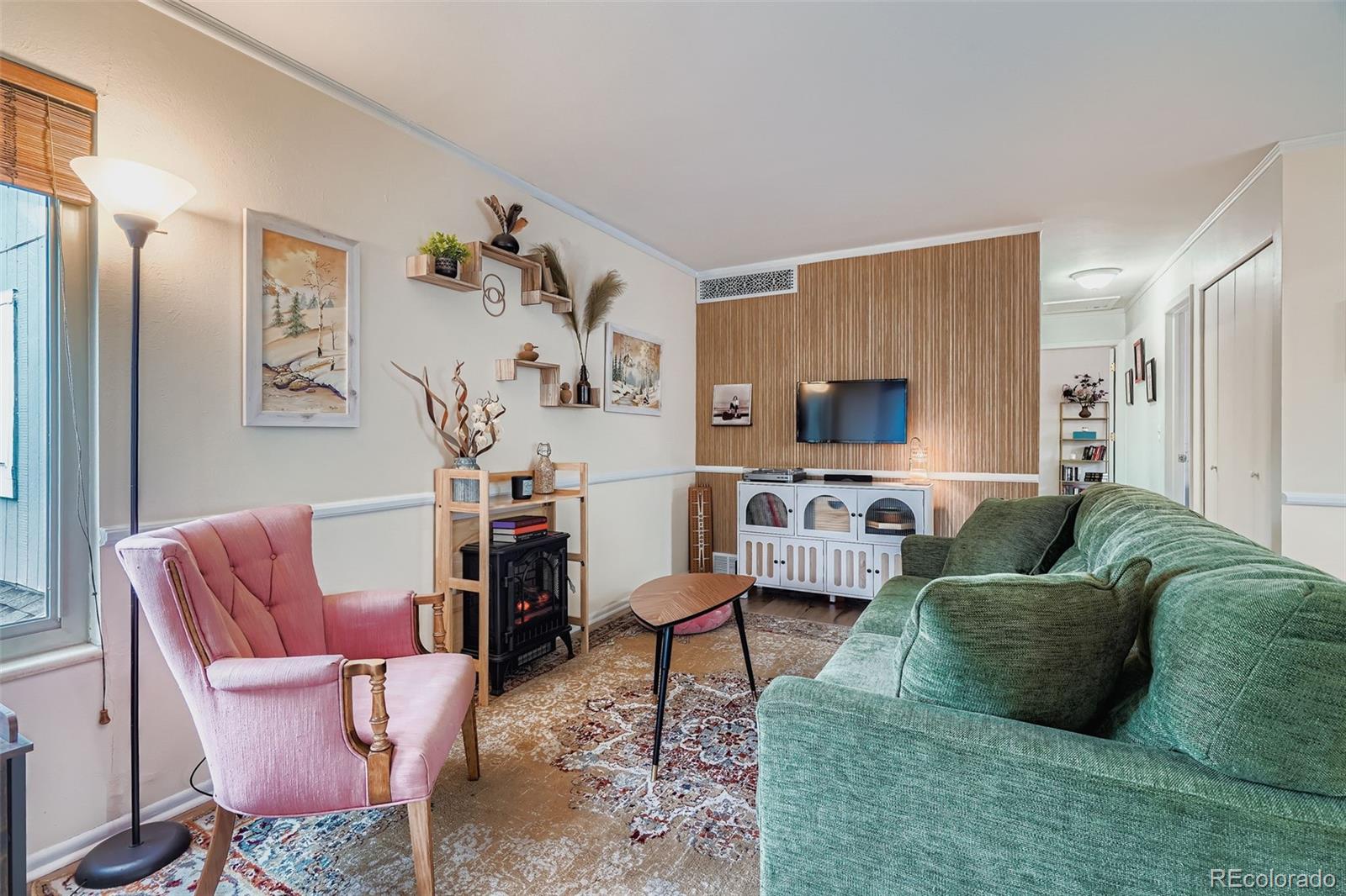 Westgate Lakewood Condo / Townhome | MLS #: 46741012557 S Dover Street 8, Lakewood Beds: 2 Baths: 1 Price: $315,000